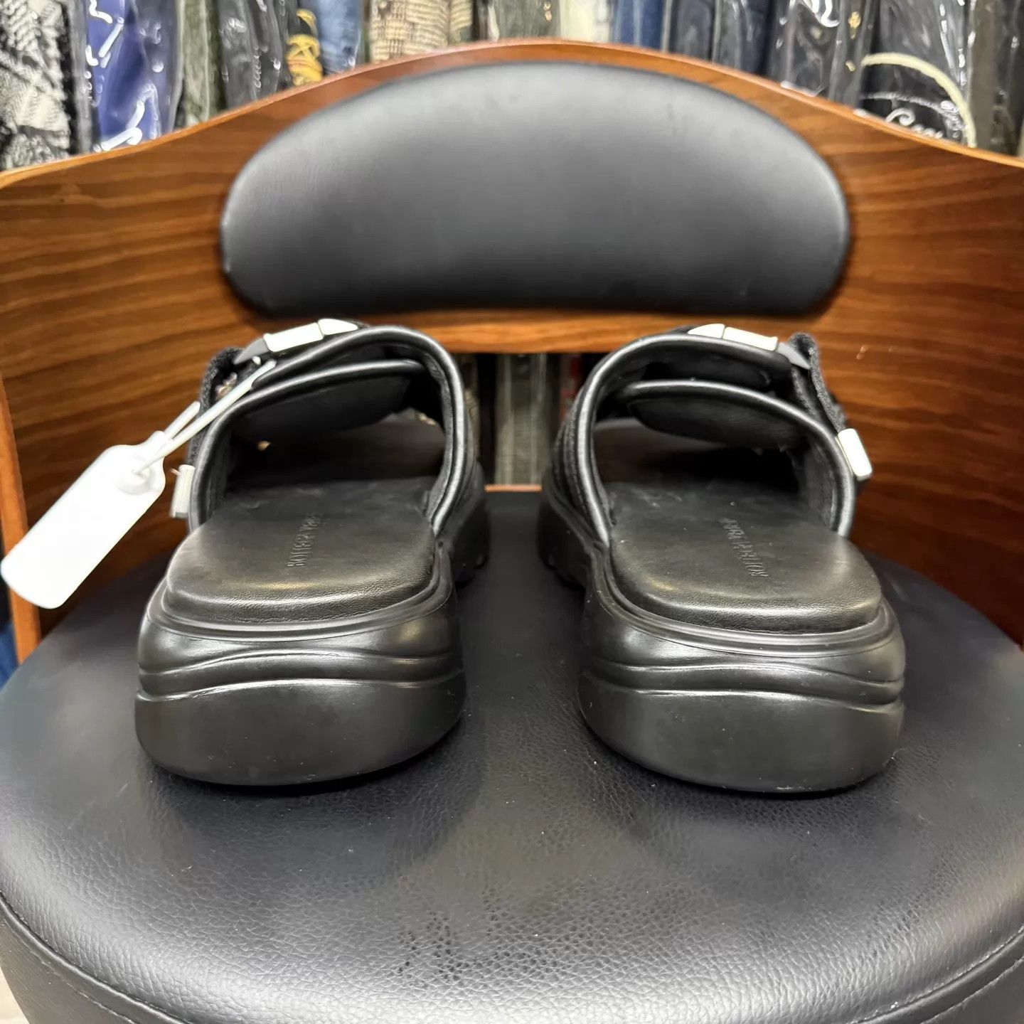 Bottega Veneta Bottega Veneta Black Padlock Slippers 40 Near New Size US 7 / EU 40 - 3 Thumbnail