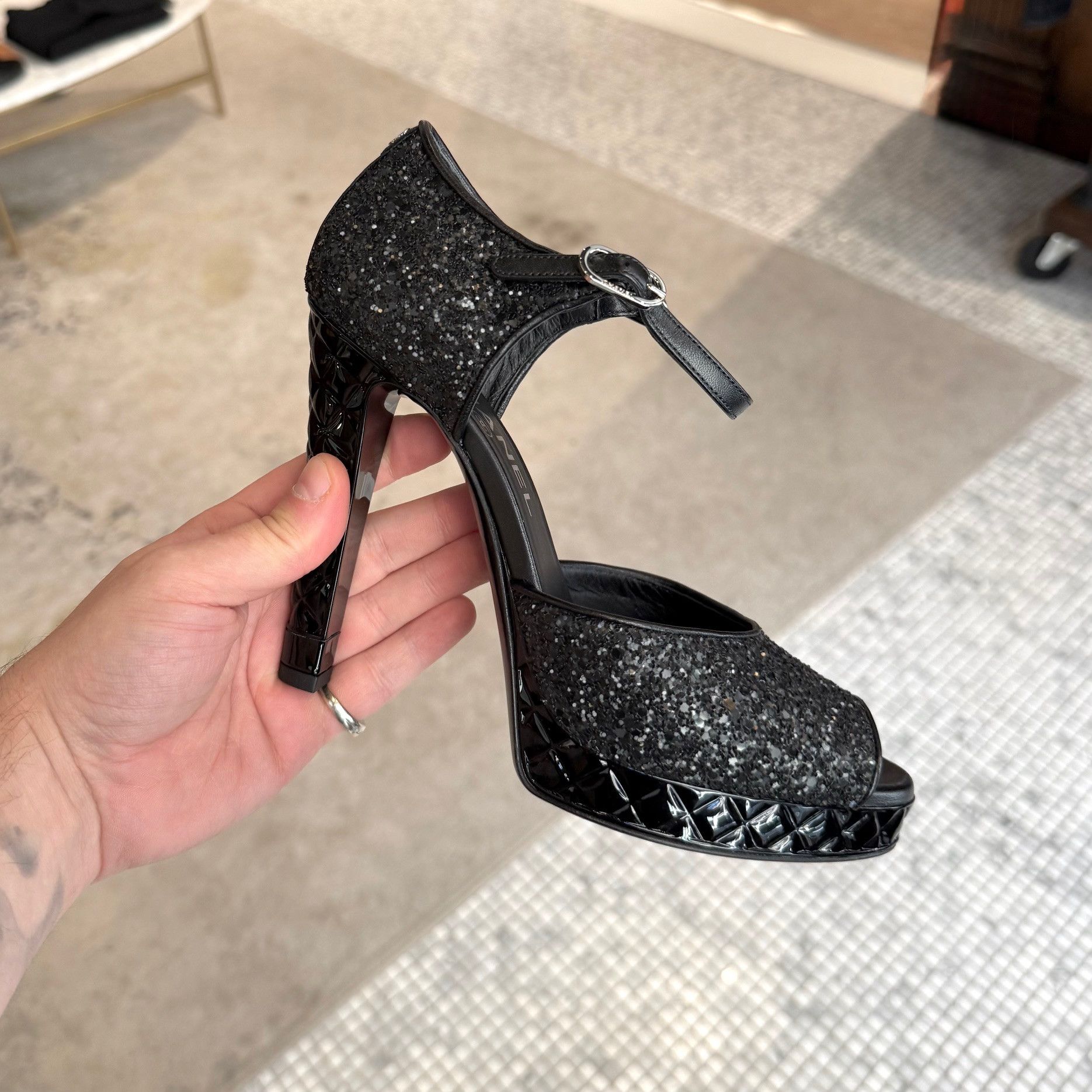 Chanel Chanel 2021 Black Glitter Platform Peep Toe Pumps Size US 8.5 / IT 38.5 - 12 Thumbnail