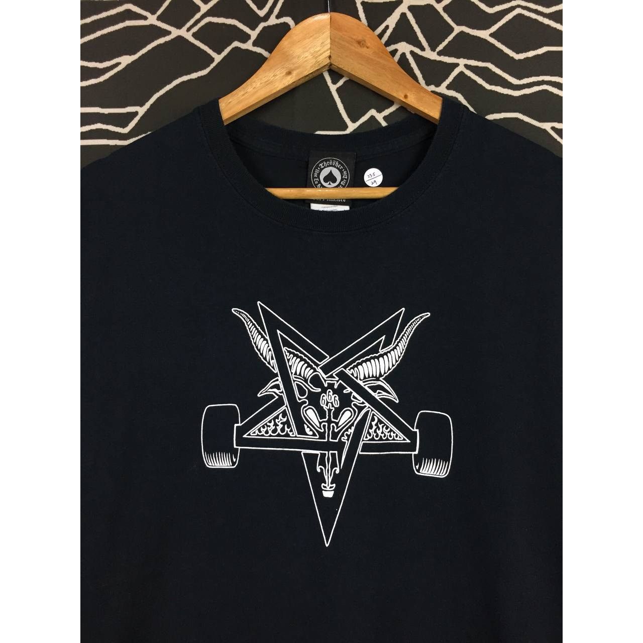 Thrasher Vtg Y2K Thrasher Skateboards Blackout Pentagram Skate Tee Size US XL / EU 56 / 4 - 3 Thumbnail