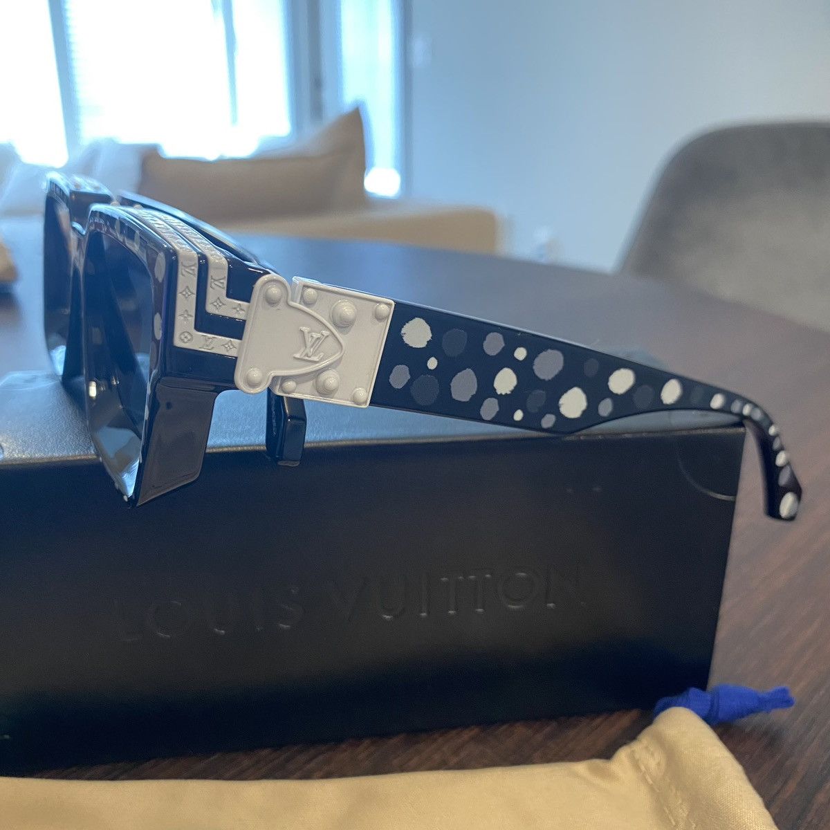 Louis Vuitton Louis Vuitton x Yayoi Kusuma Millionaire Sunglasses Size ONE SIZE - 5 Thumbnail