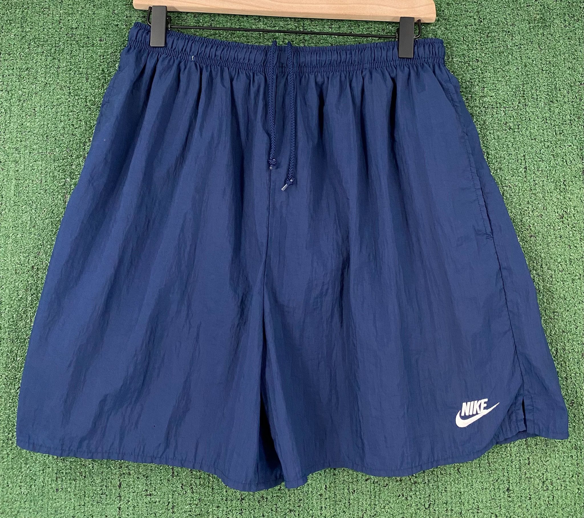 Nike 90’s Nike Spellout White Tag Navy Windbreaker Shorts Large Size US 36 / EU 52 - 1 Thumbnail