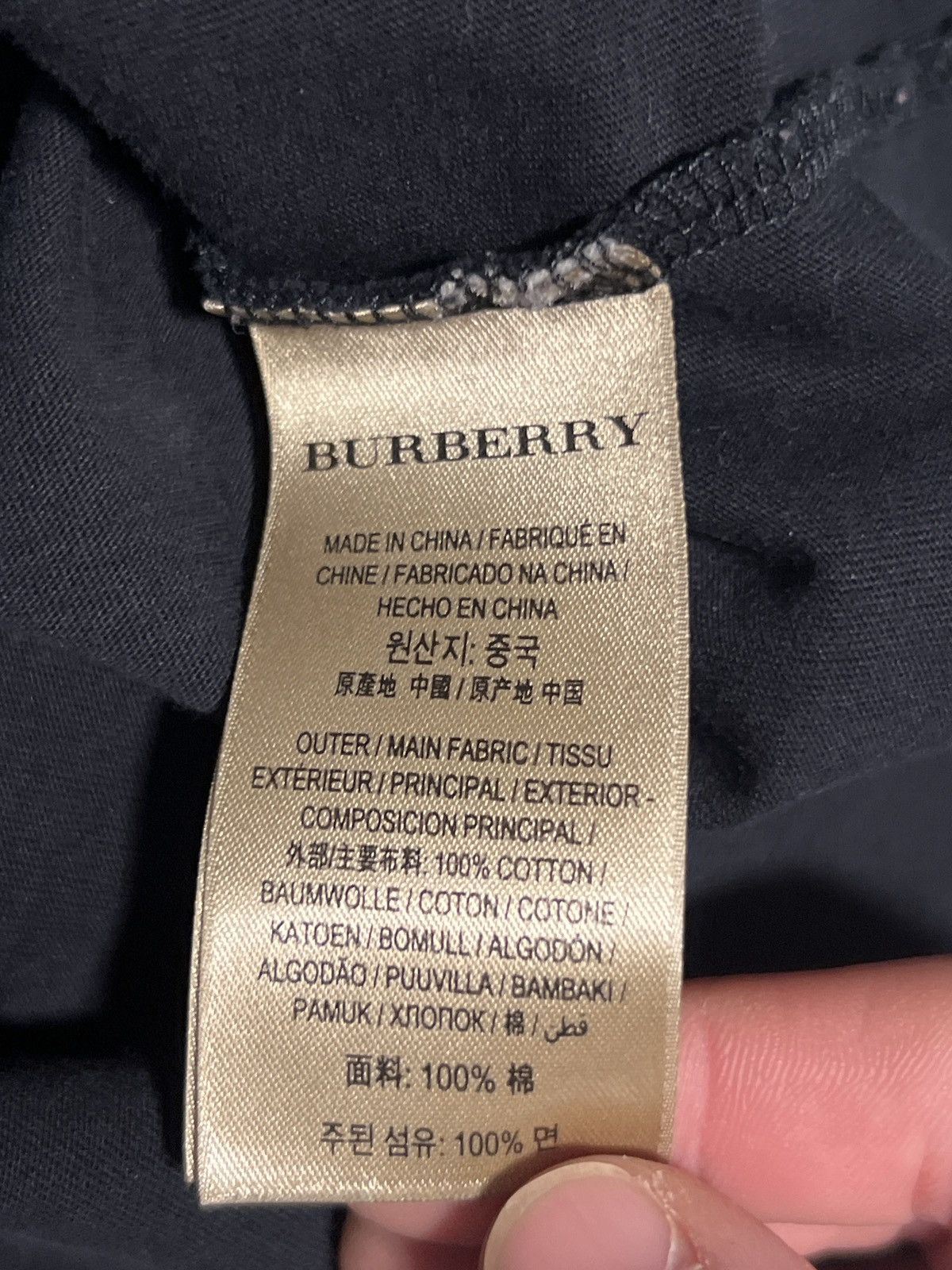 Burberry Burberry Classic V-Neck Size US L / EU 52-54 / 3 - 6 Thumbnail