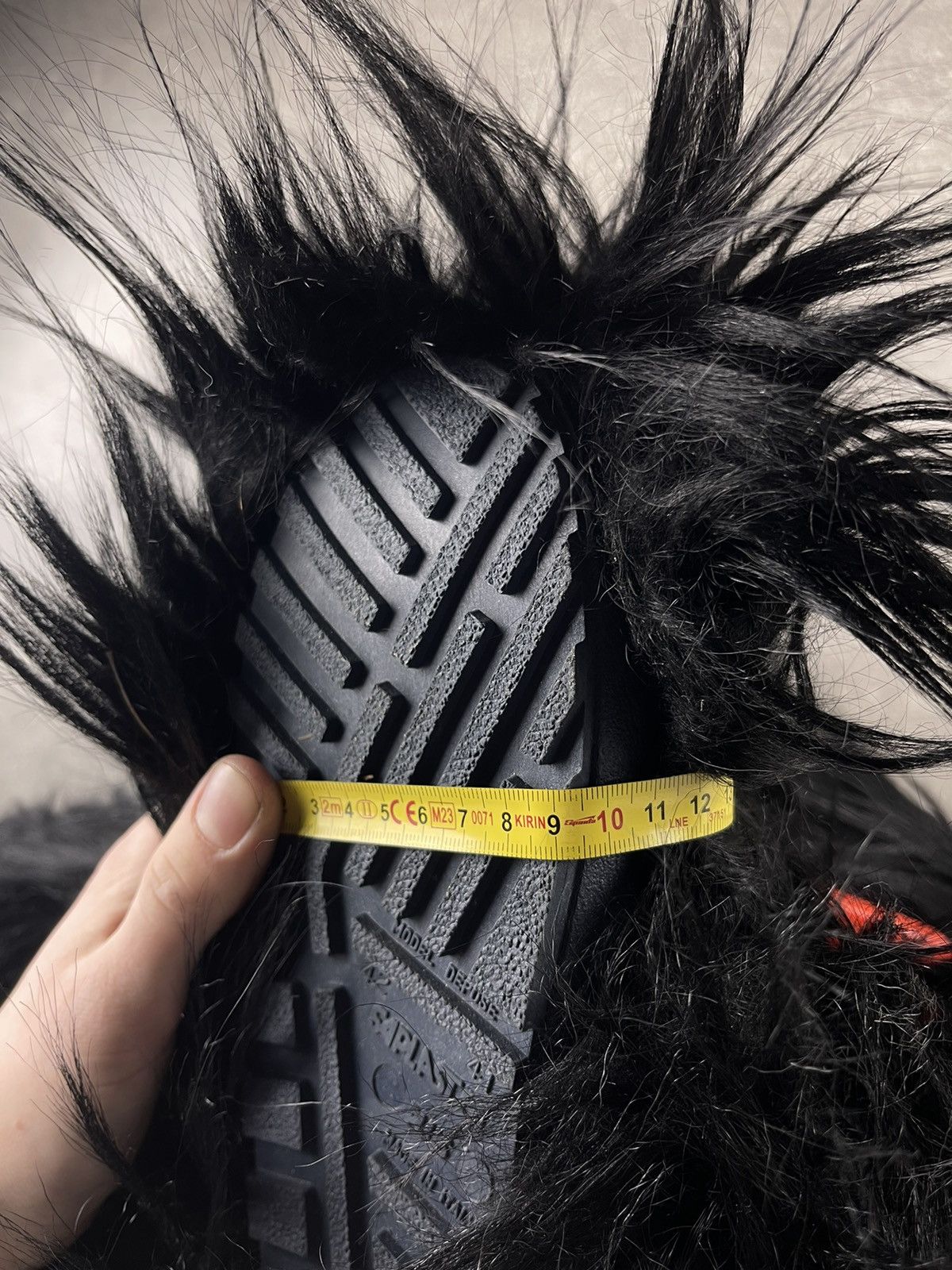 Vintage Artisan Avant-Garde Vintage Black Long Hair Fur Boots Black Size US 7 / IT 37 - 13 Thumbnail