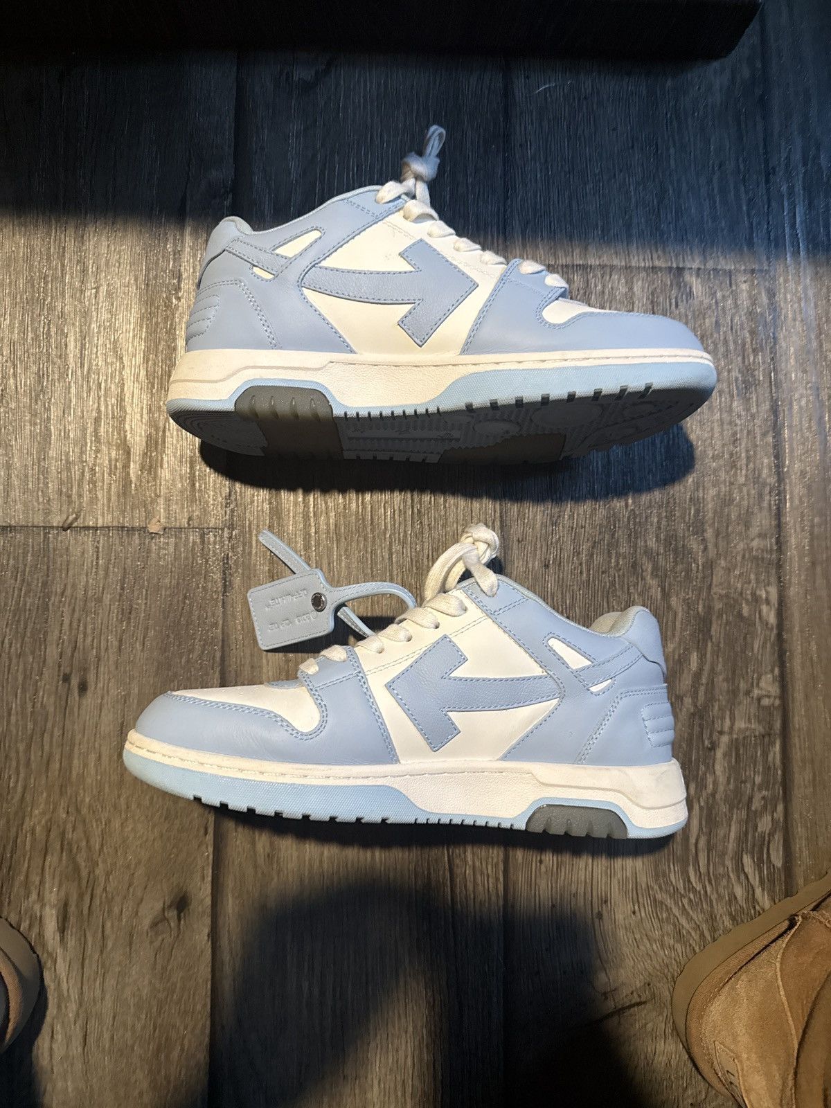 Off-White Off-White out of office Size US 7 / EU 40 - 6 Thumbnail