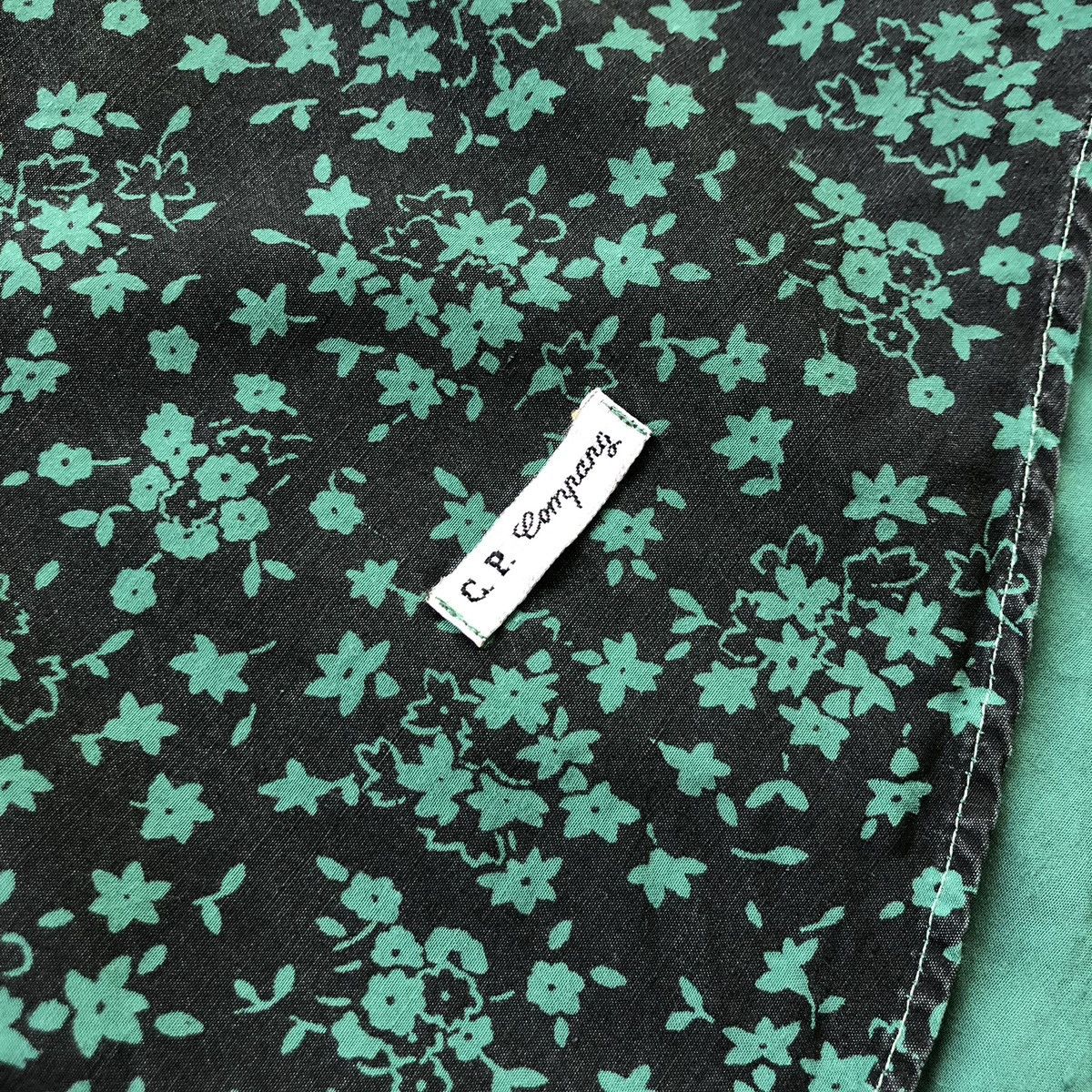 C.P. Company × Massimo Osti × Vintage C.P. Company Massimo Osti Archive Paisley Button Ups Shirt Size US XL / EU 56 / 4 - 6 Thumbnail