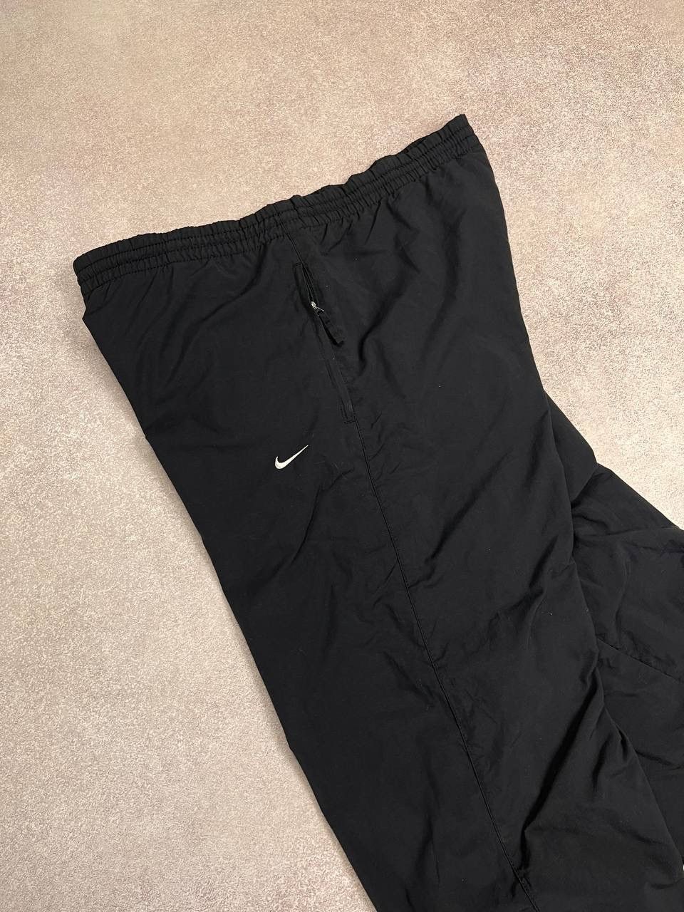 Nike × Vintage Vintage Nike Swoosh Baggy Nylon Trackpants M Size US 32 / EU 48 - 7 Thumbnail