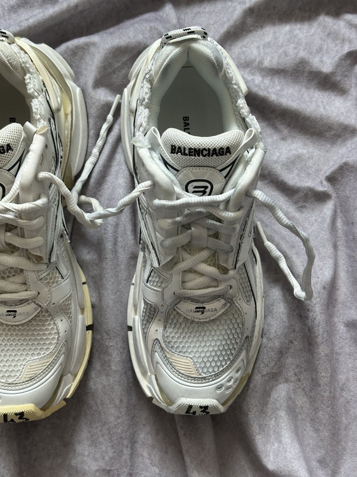 Balenciaga Balenciaga Runner Leathe Free White Sneakers Shoes Size US 10 / EU 43 - 7 Thumbnail
