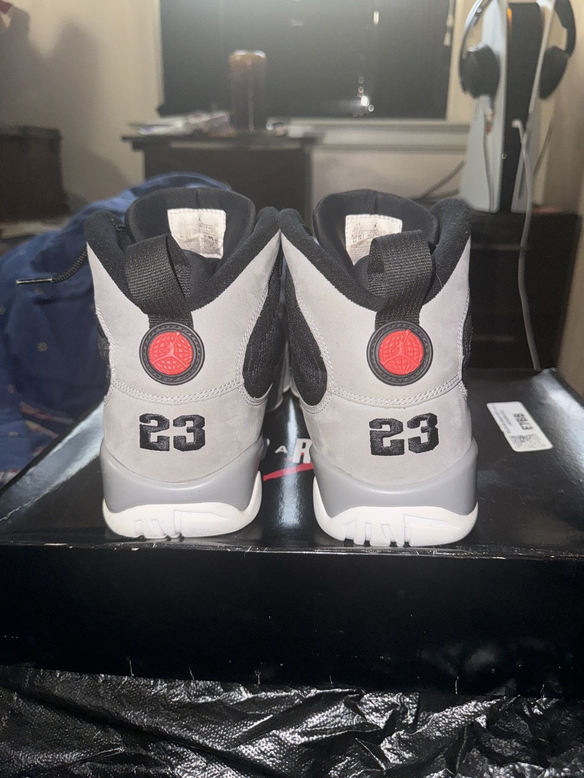 Jordan Brand particle grey 9 Size US 10.5 / EU 43-44 - 4 Thumbnail