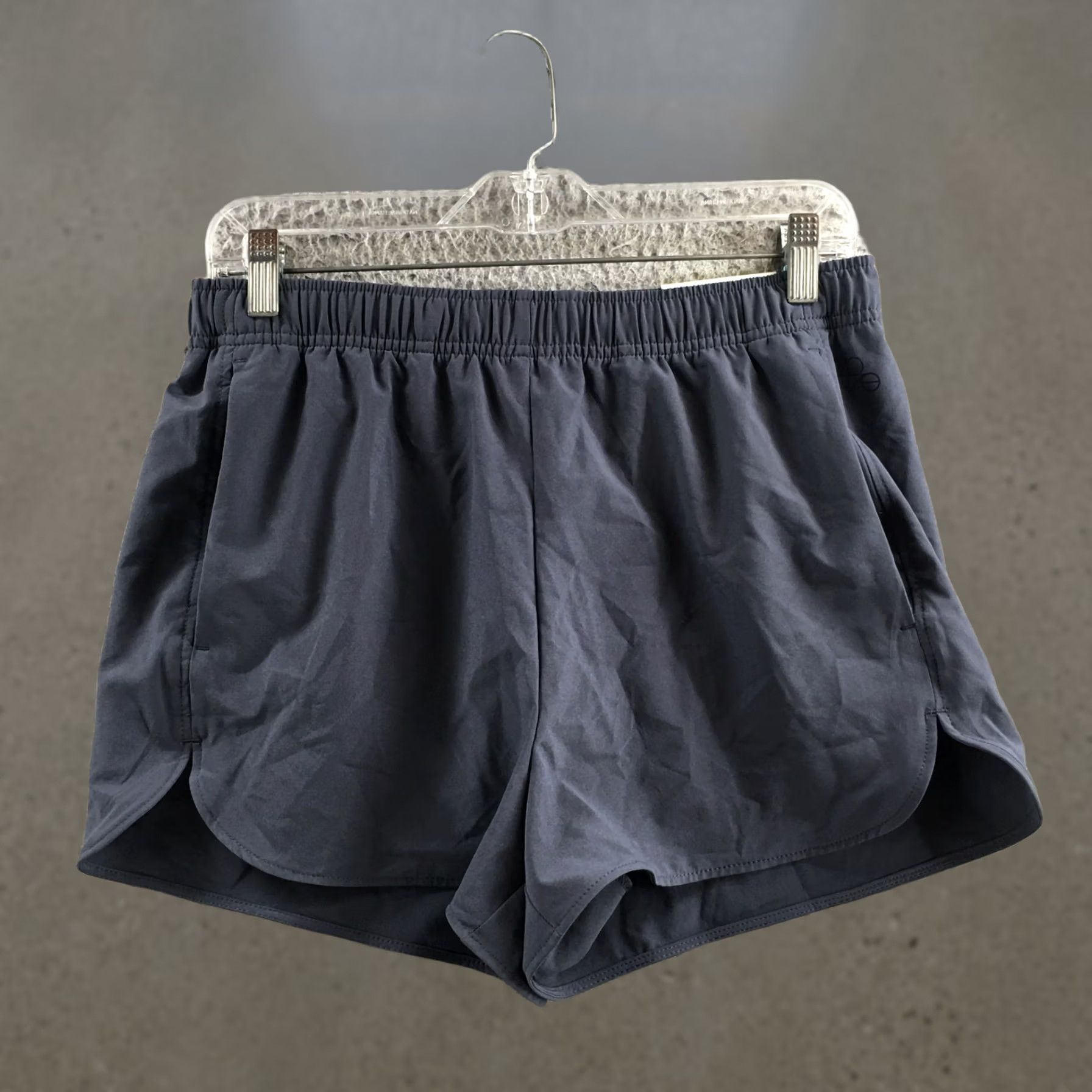 H&M H&M Move Shorts Womens Small Navy Regular Waist Athletic Training Pockets NEW Size 28" / US 6 / IT 42 - 1 Thumbnail