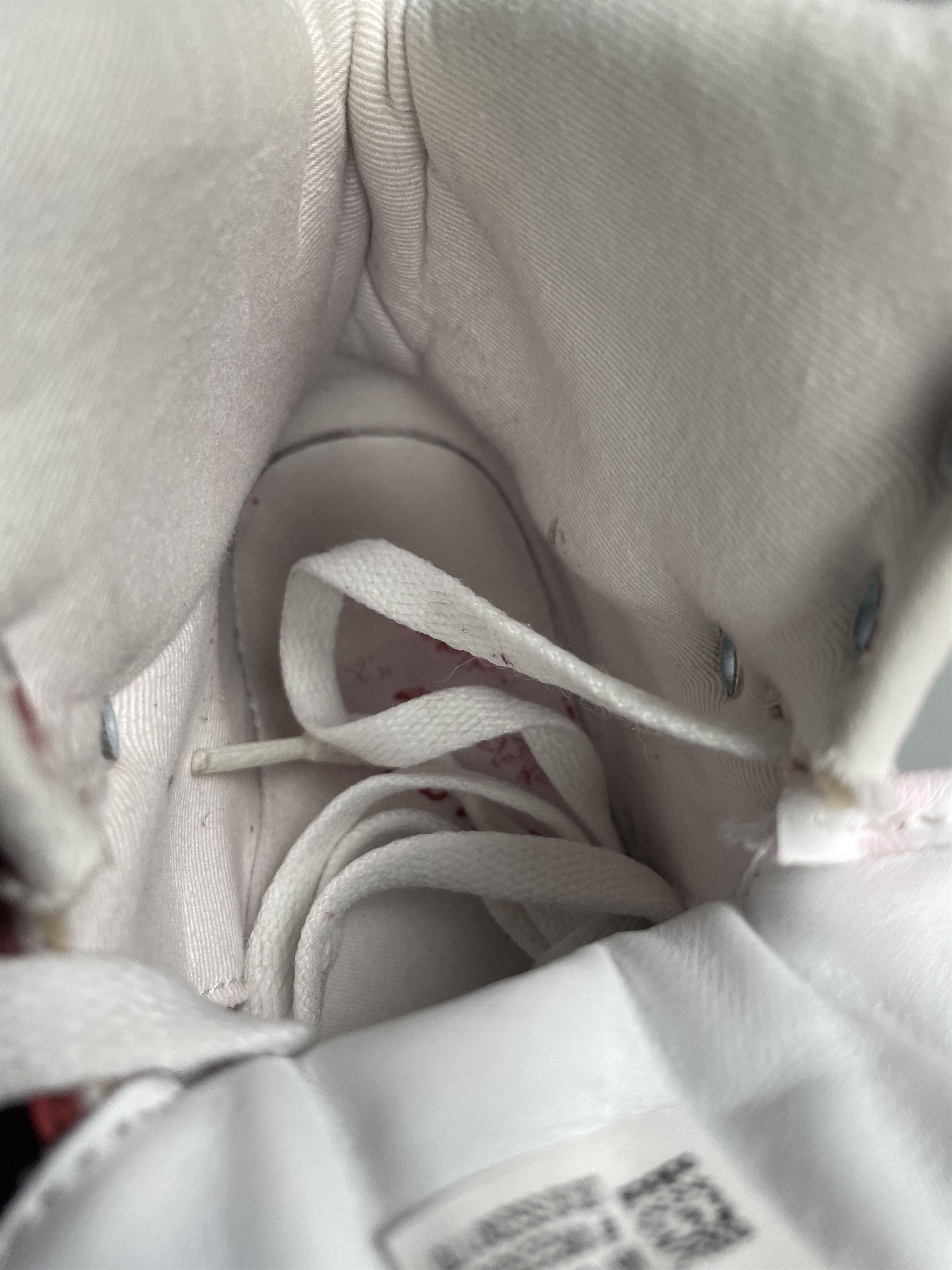 Adidas (Jeremy Scott style) 2012 adidas Metro Attitude Logo Heart Size US 5.5 / IT 35.5 - 13 Thumbnail