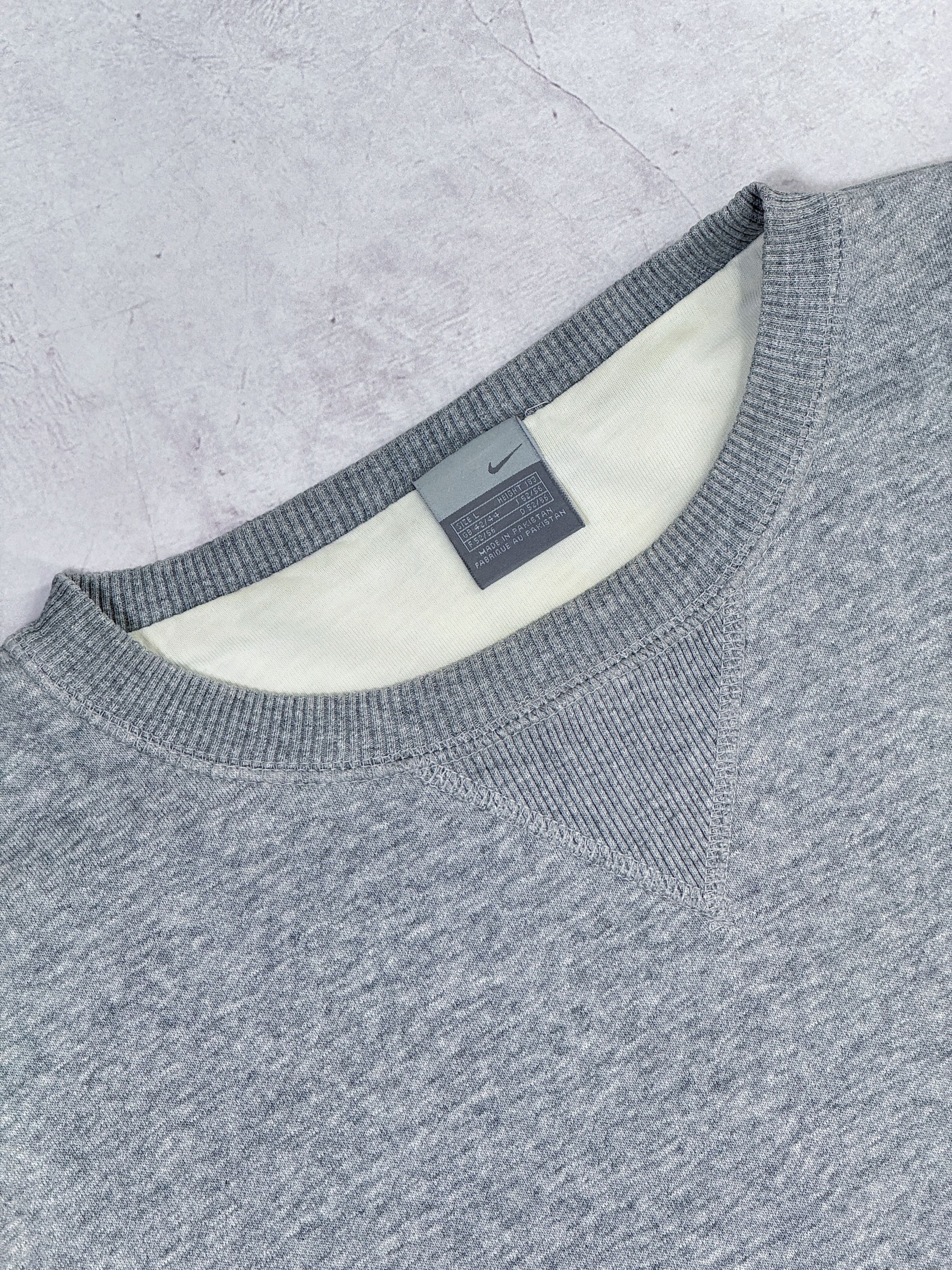 Nike × Vintage Y2K Nike Sweatshirt Small Swoosh Logo Basic Size US L / EU 52-54 / 3 - 8 Thumbnail