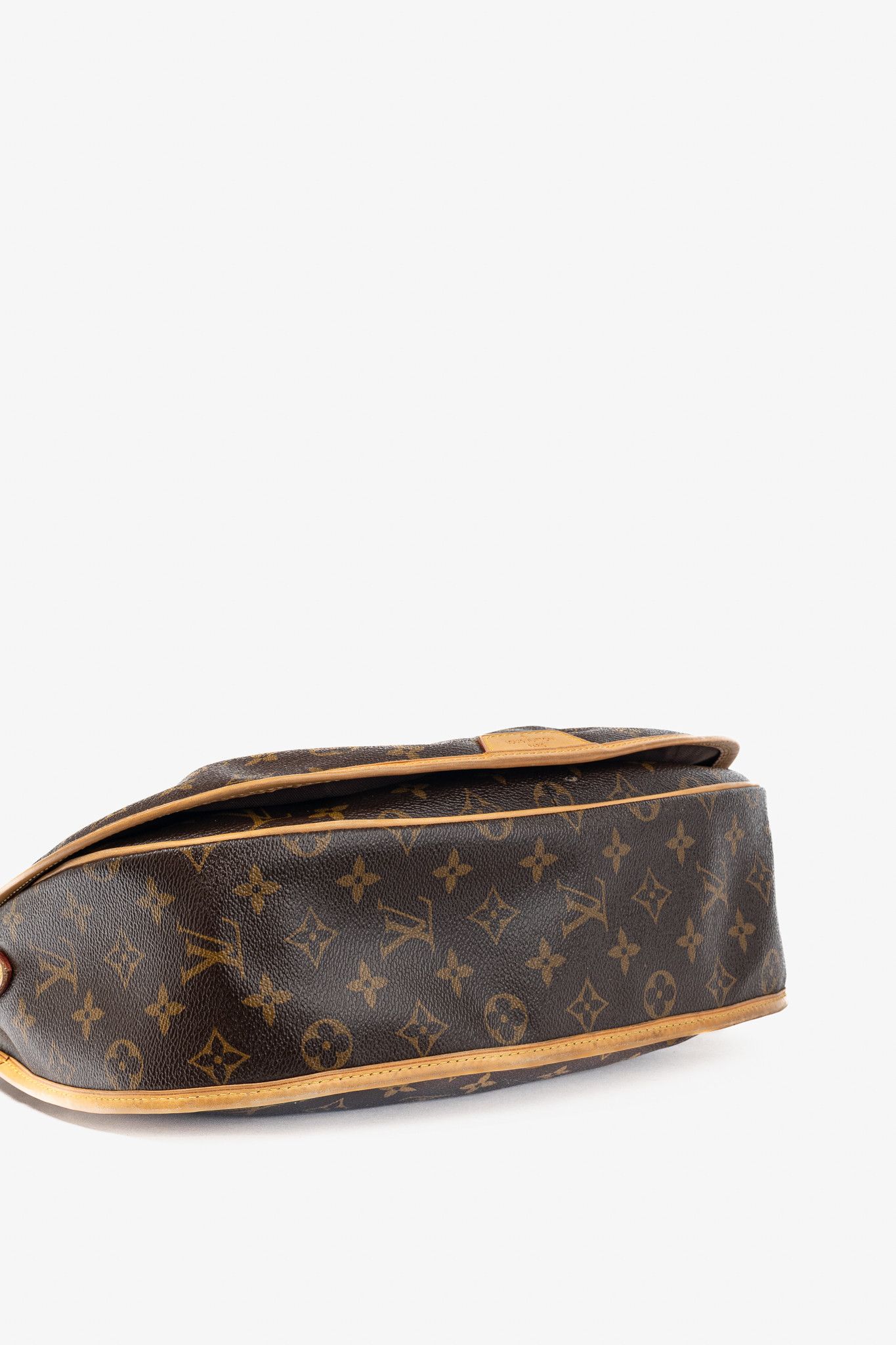 Louis Vuitton Louis Vuitton Menilmontant MM Monogram Canvas Messenger Bag Size ONE SIZE - 5 Thumbnail
