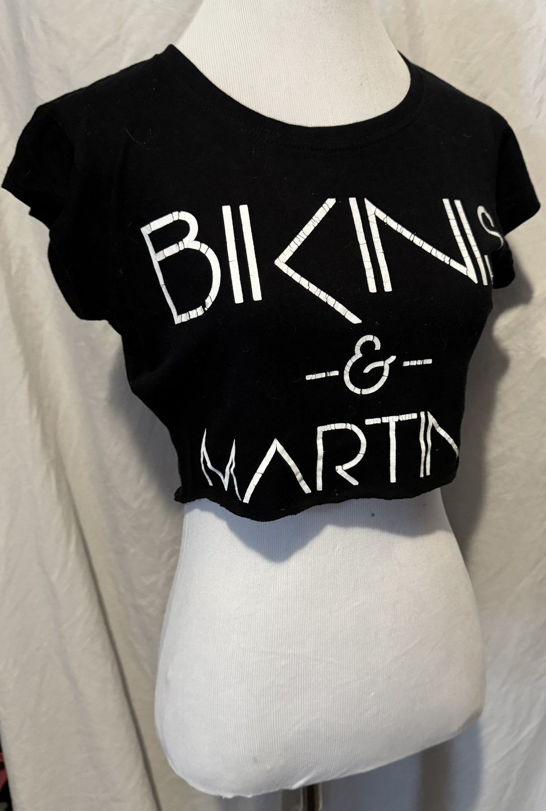Vintage Bikinis & Martini, Retro, Raw Hem, Cropped Baby Tee Size ONE SIZE - 10 Thumbnail