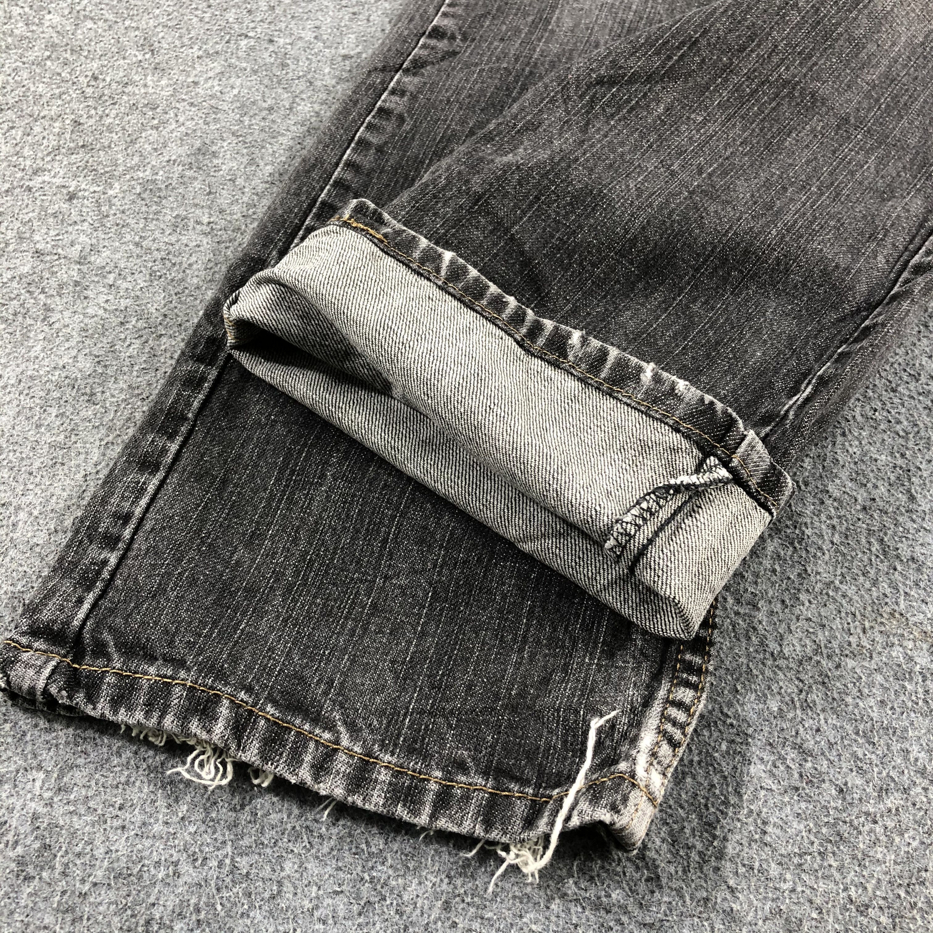 Levi's Vintage Faded Black Levis 514 Jeans-J2620 Size US 30 / EU 46 - 7 Thumbnail