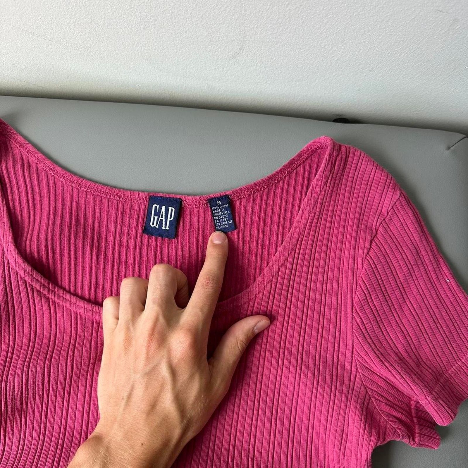 Gap × Vintage Vintage 00s Y2K Gap Pink Ribbed Fitted Scoop Neck Basic Tee Size M / US 6-8 / IT 42-44 - 5 Thumbnail