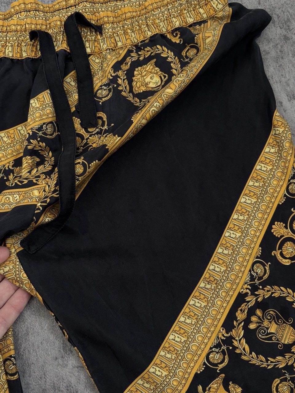 Versace Versace Black Gold Baroque Mulberry Silk Pajama Pants Size US 32 / EU 48 - 8 Thumbnail