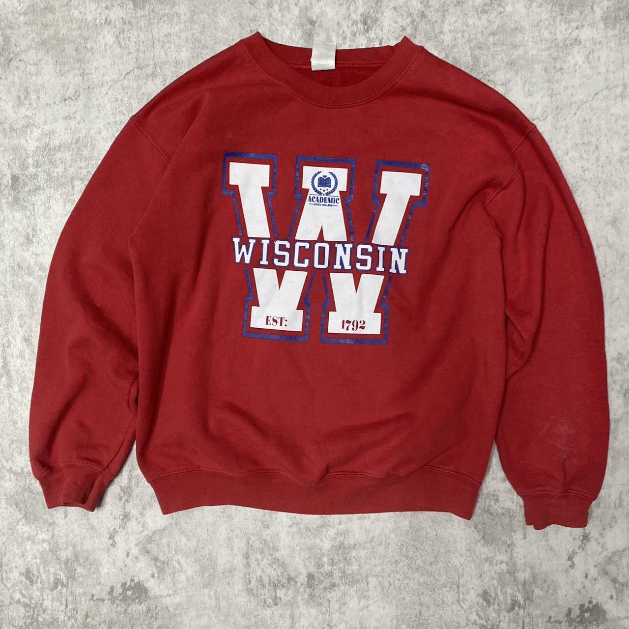 Other Red Gildan crewneck sweatshirt with Wisconsin logo Size US M / EU 48-50 / 2 - 1 Thumbnail