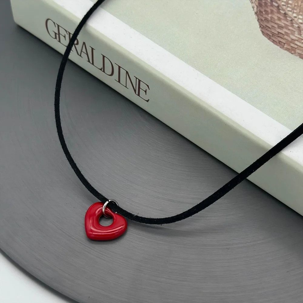 Vintage Red Heart Charm Pendant Necklace Size ONE SIZE - 2 Thumbnail