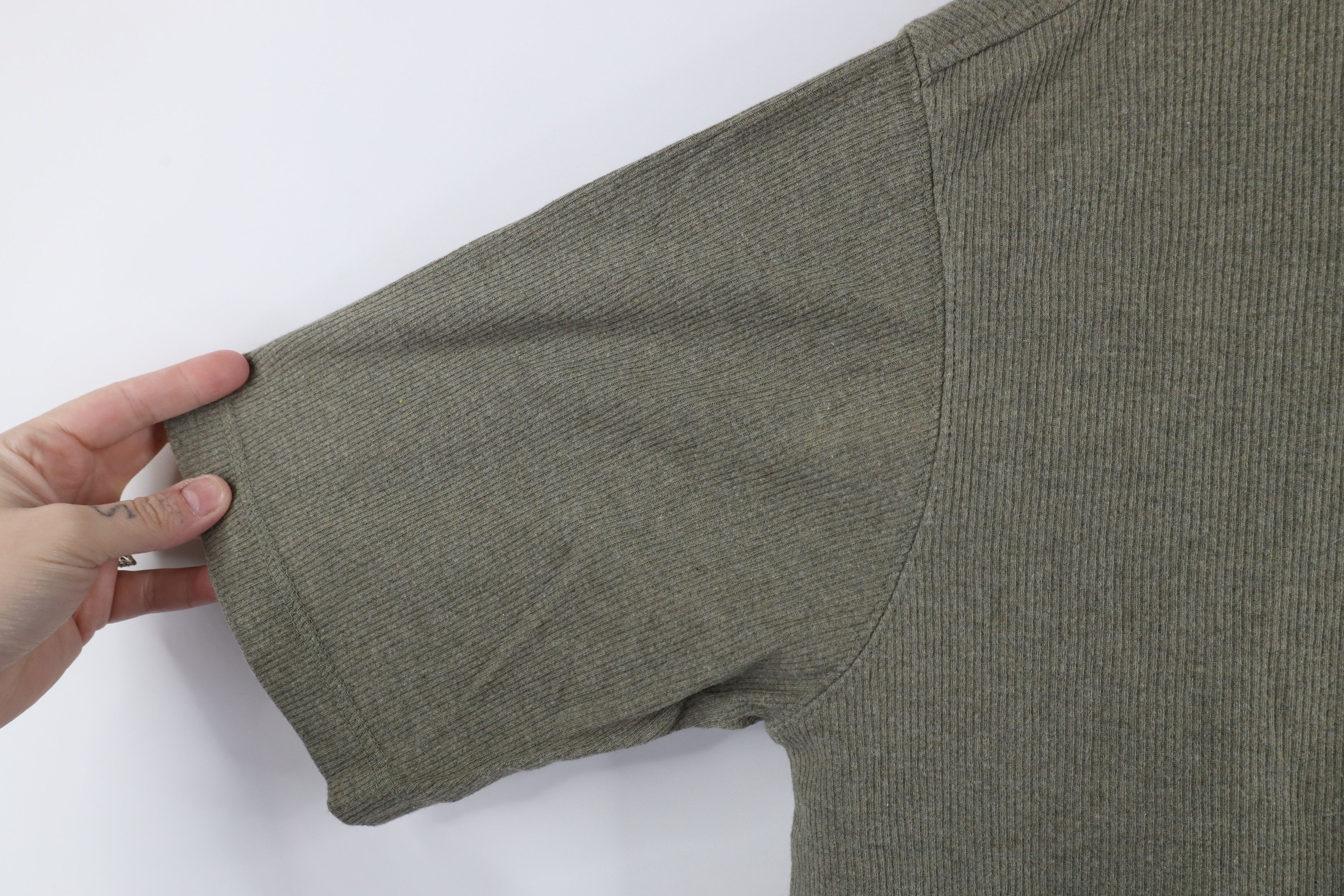 Vintage Vintage 90s Streetwear Ribbed Knit Henley T-Shirt Green Size US L / EU 52-54 / 3 - 5 Thumbnail