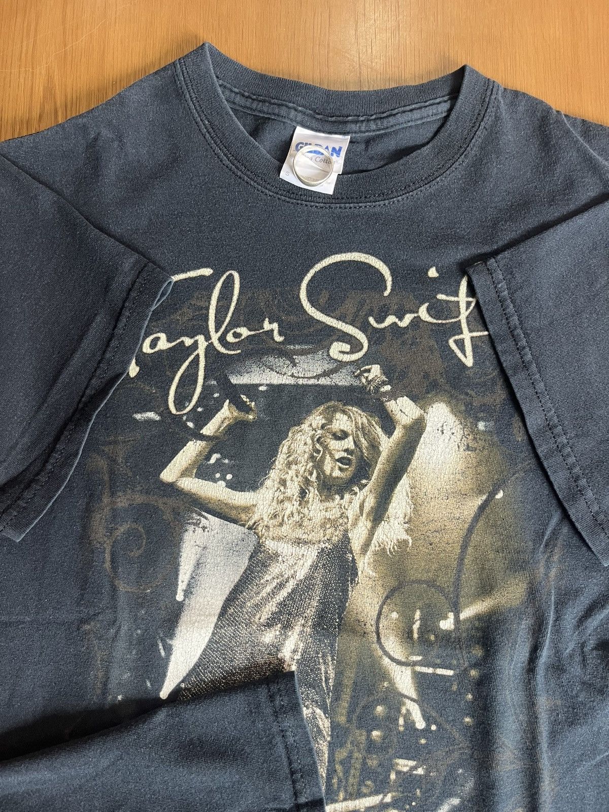 Band Tees Vintage Tayler Swift World tour Tshirt Size US S / EU 44-46 / 1 - 7 Thumbnail