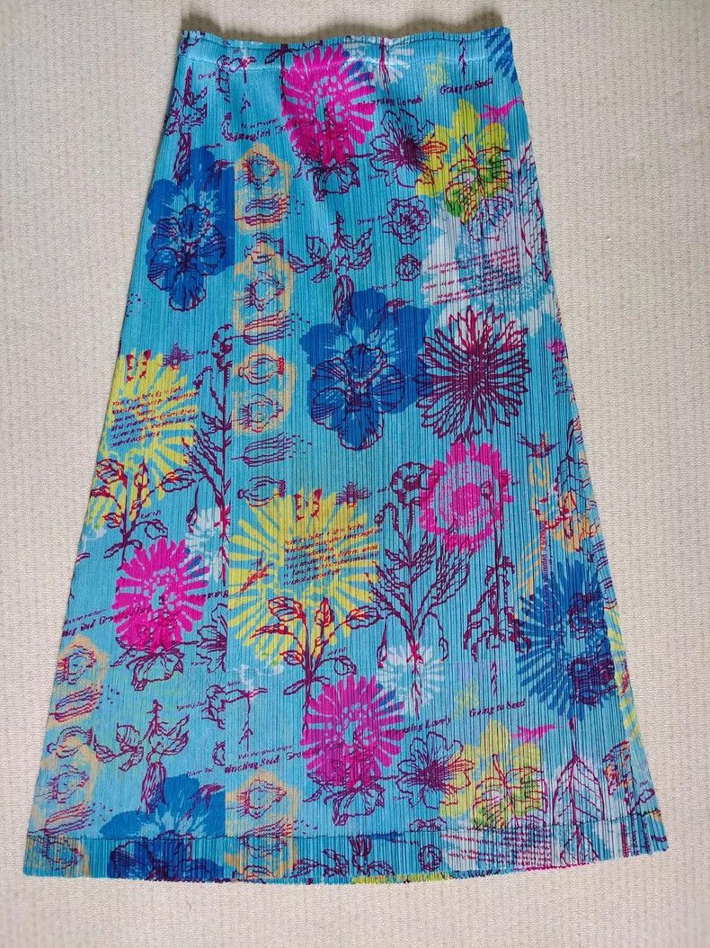 Issey Miyake Issey Miyake size:5 Blue printed pleated skirt Size 23" - 1 Thumbnail