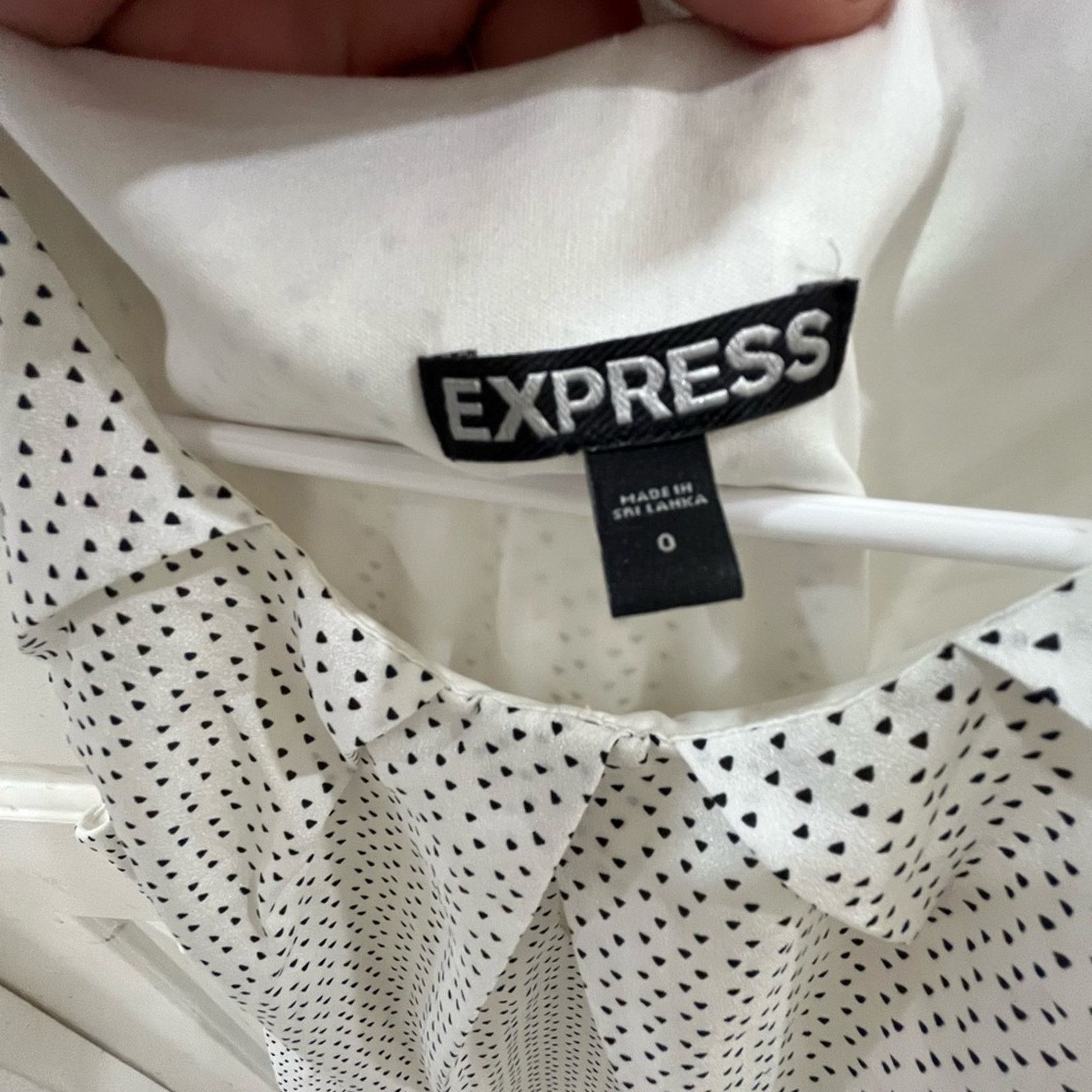 Express Express dress white size 0 formal casual cute heat pattern Size S / US 4 / IT 40 - 2 Thumbnail