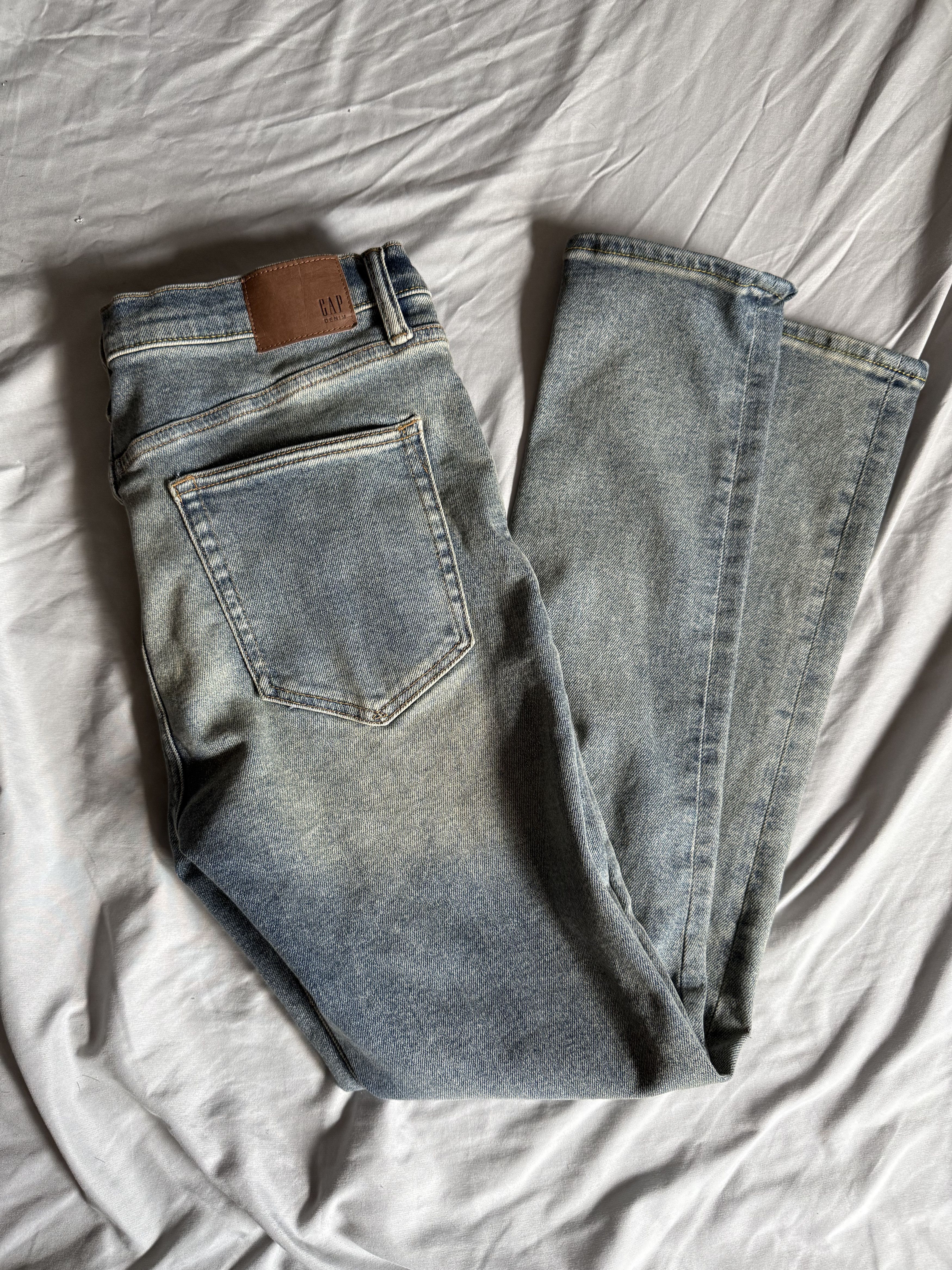 Gap Gap 1969 Skinny Jeans with GapFlex MAX 33x30 $89.95 Size US 33 - 1 Thumbnail
