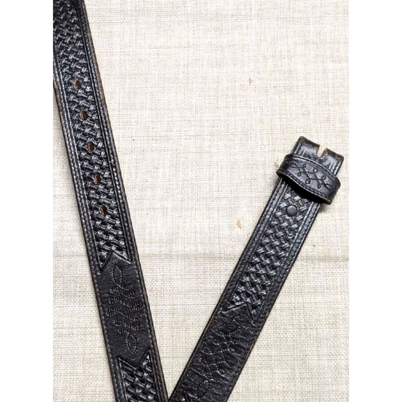 Vintage VINTAGE Silver Creek Belt 44 black WESTERN cowhide leather TOOLED USA Size 44 - 4 Thumbnail