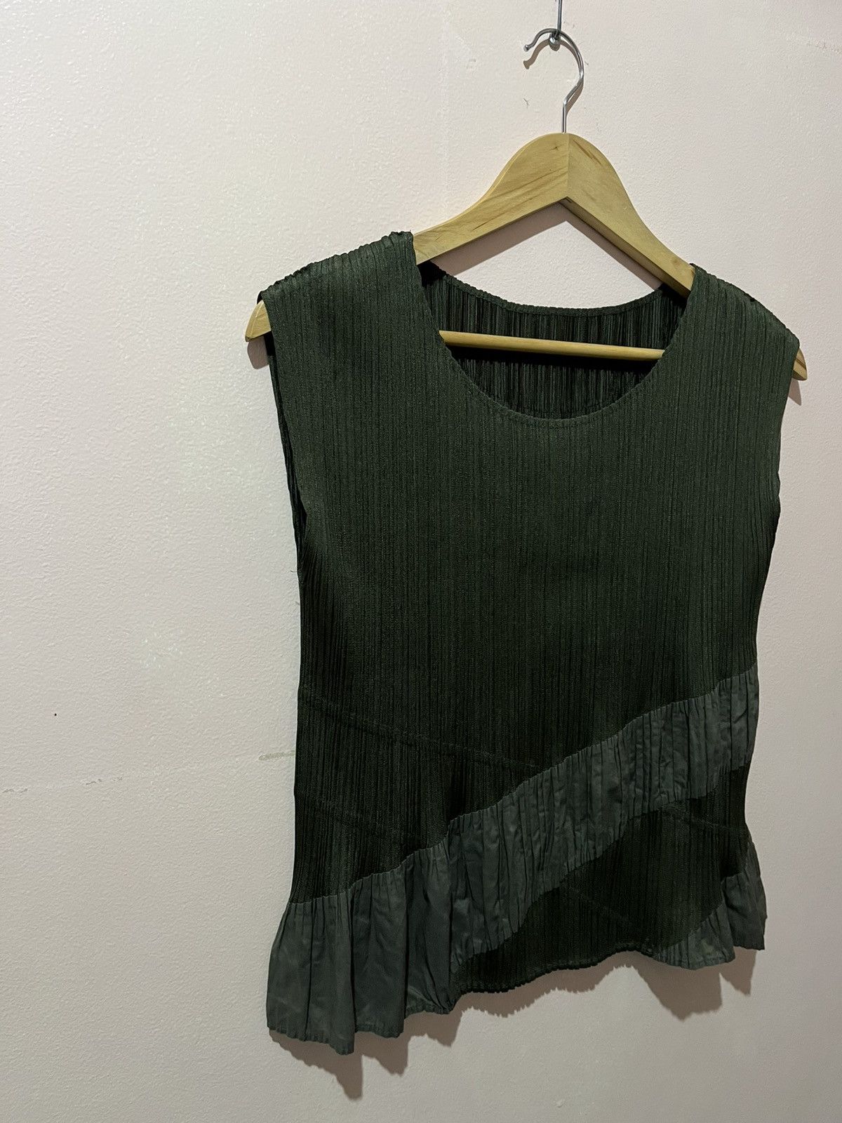 Pleats Please Issey Miyake Pleats Please - Issey Miyake - Hybrid Tank Top Size S / US 4 / IT 40 - 4 Thumbnail