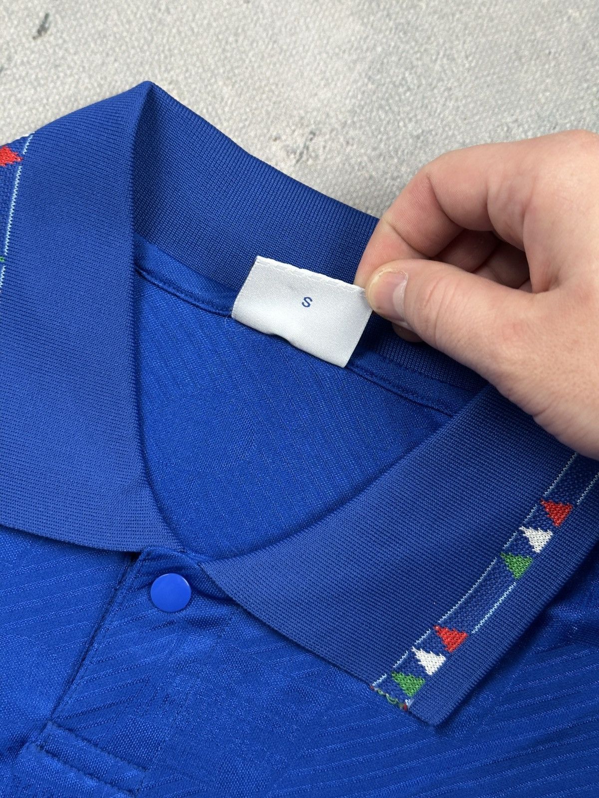 Diadora Vintage Roberto Baggio Italy 1994 World Cup Soccer Jersey Size US S / EU 44-46 / 1 - 12 Thumbnail