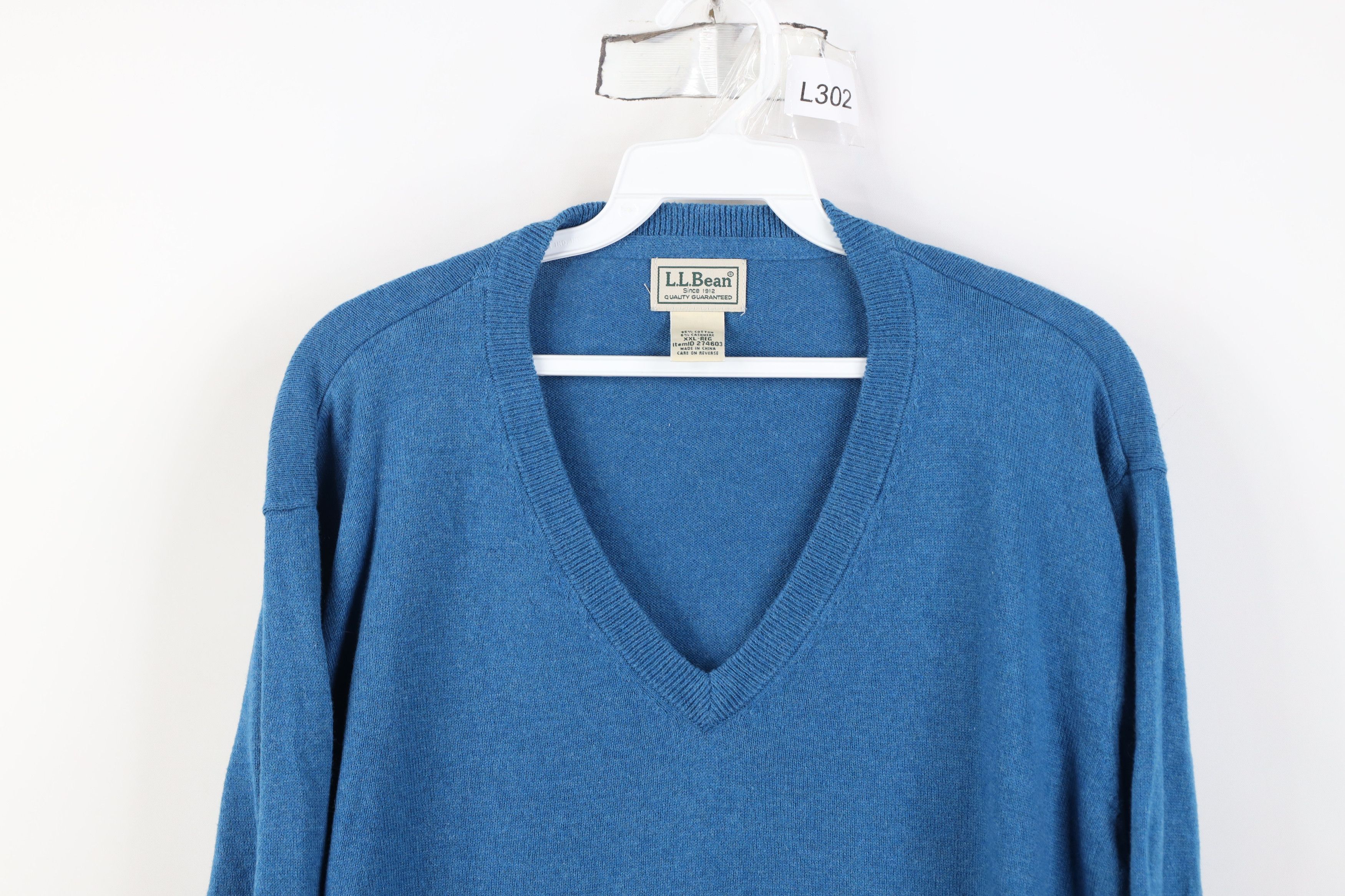 L.L. Bean Vintage LL Bean Cotton Cashmere Knit V-Neck Sweater Blue Size US XXL / EU 58 / 5 - 2 Thumbnail