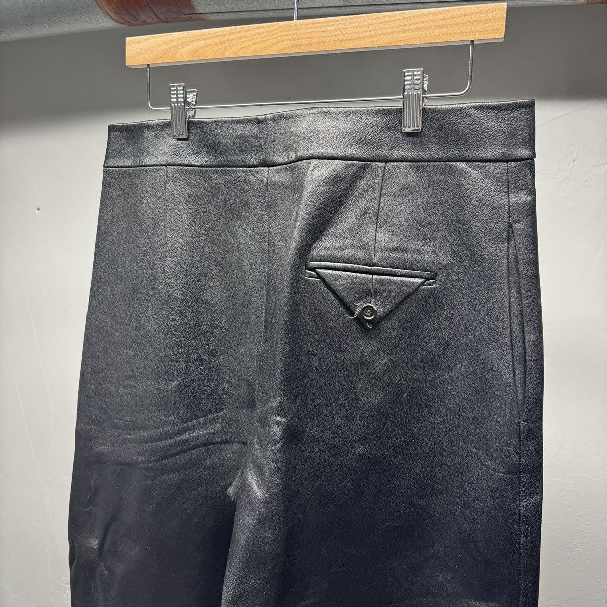 Bottega Veneta Bottega Veneta Pre Spring 2020 Leather Buckle Trouser Pants Size US 34 / EU 50 - 11 Thumbnail