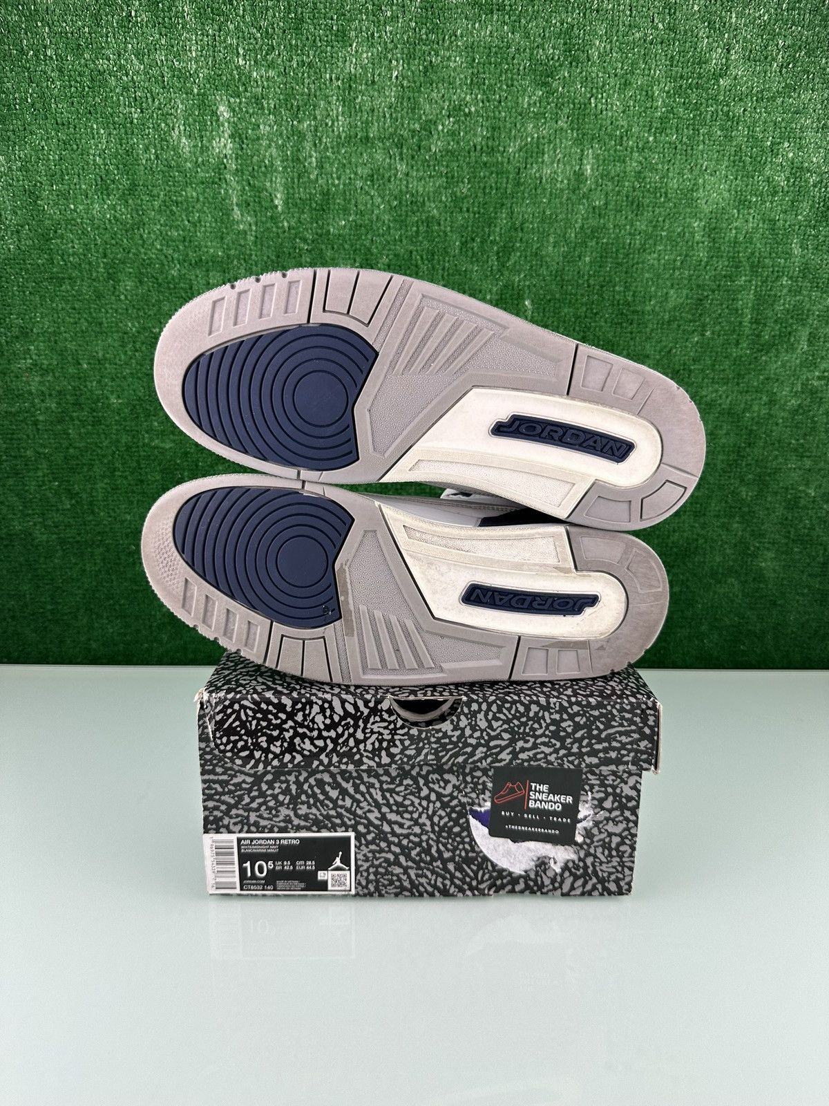 Jordan Brand Air Jordan 3 Retro Midnight Navy Size 10.5 Size US 10.5 / EU 43-44 - 8 Thumbnail