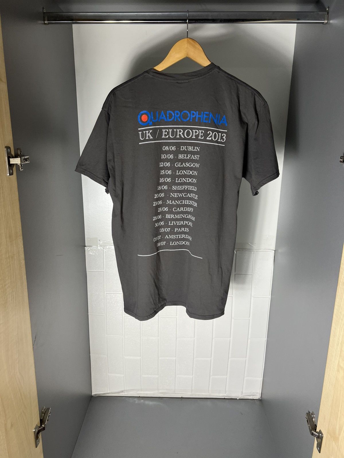 Band Tees VINTAGE THE WHO WORLD TOUR ROCK T-SHIRT RETRO METAL Y2K 90s Size US XL / EU 56 / 4 - 12 Thumbnail