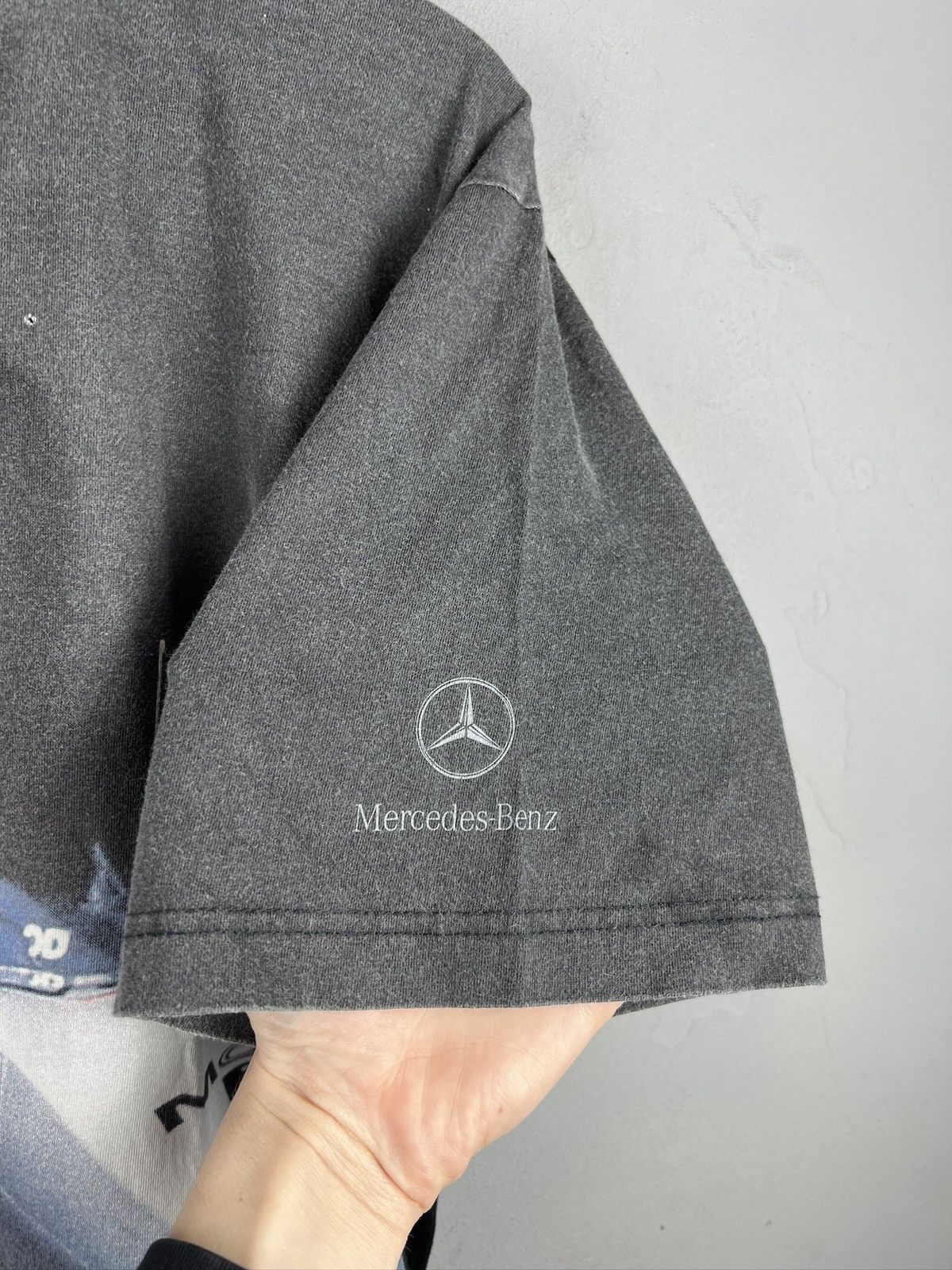 Mercedes-Benz 90s Vintage Mika Hakkinen Mercedes Benz F1 Racing T-Shirt Size US XL / EU 56 / 4 - 8 Thumbnail