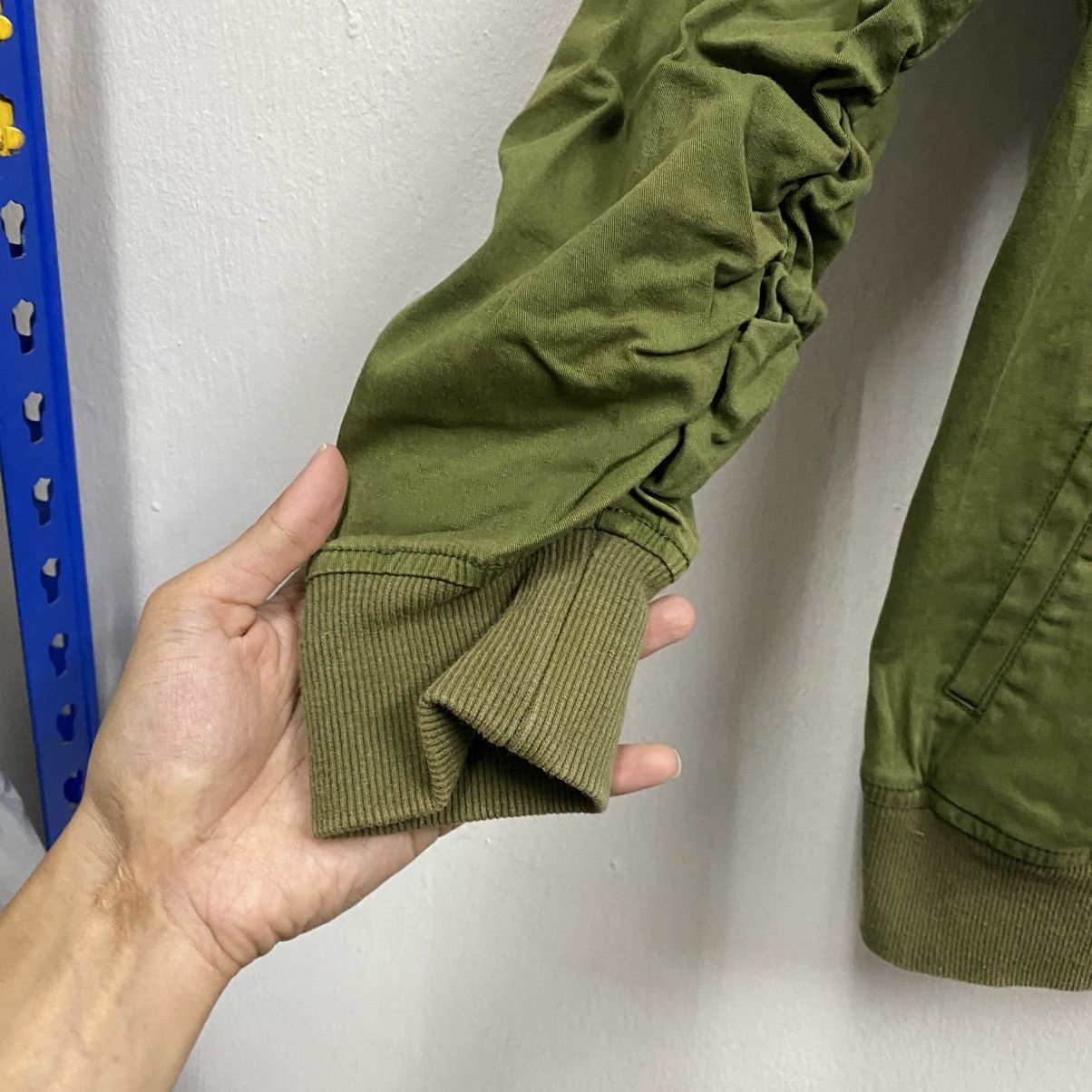 In The Attic Vintage "In The Attic" Olive Green MA-1 Bomber Jacket Size US S / EU 44-46 / 1 - 5 Thumbnail