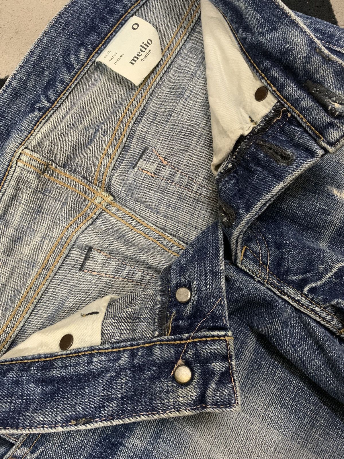 Japanese Brand Vintage Y2K Quadro Medio Button Fly Distressed Grunge Jeans Size US 29 - 17 Thumbnail