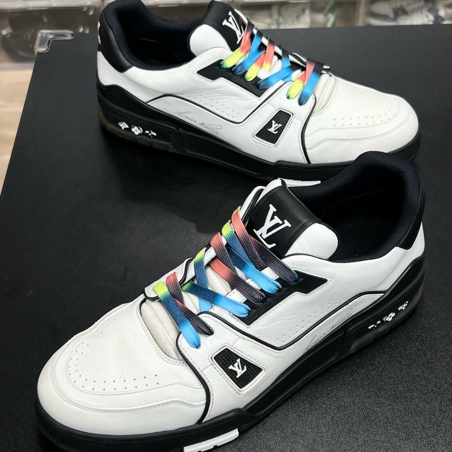 Louis Vuitton Louis Vuitton White Designer Casual Size US L / EU 52-54 / 3 - 1 Thumbnail