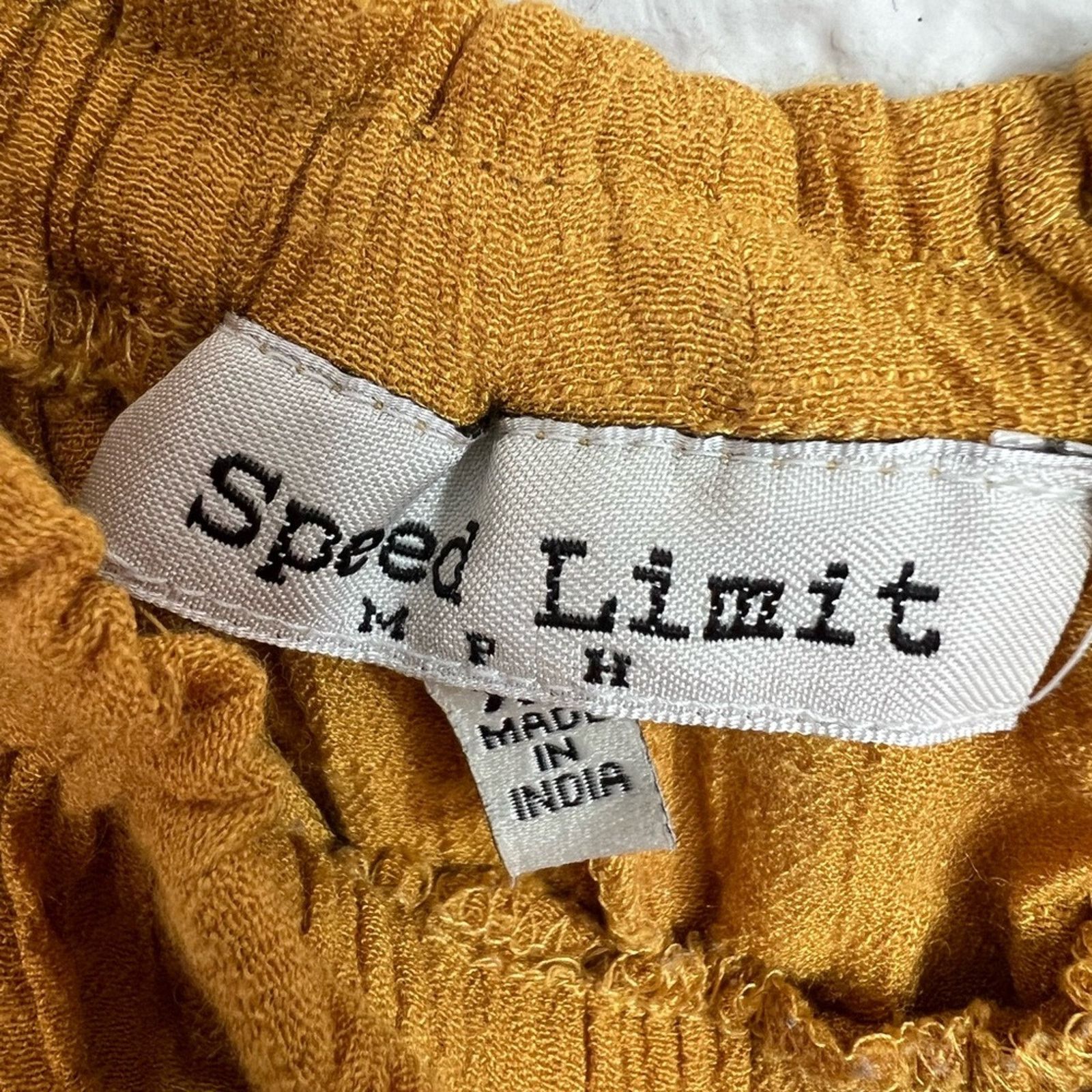 Other Speed Limit Crop Top Juniors XL Mustard Smoched Puff Sleeve Size XL / US 12-14 / IT 48-50 - 3 Thumbnail