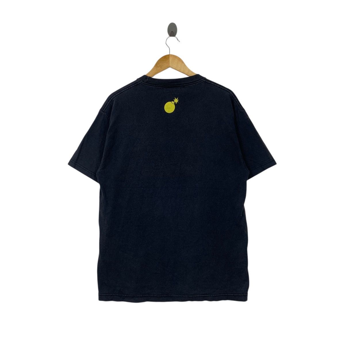 Vintage Vintage Y2K THE HUNDREDS Adam Bomb Sun Faded Tee Shirt Top Size US L / EU 52-54 / 3 - 7 Thumbnail