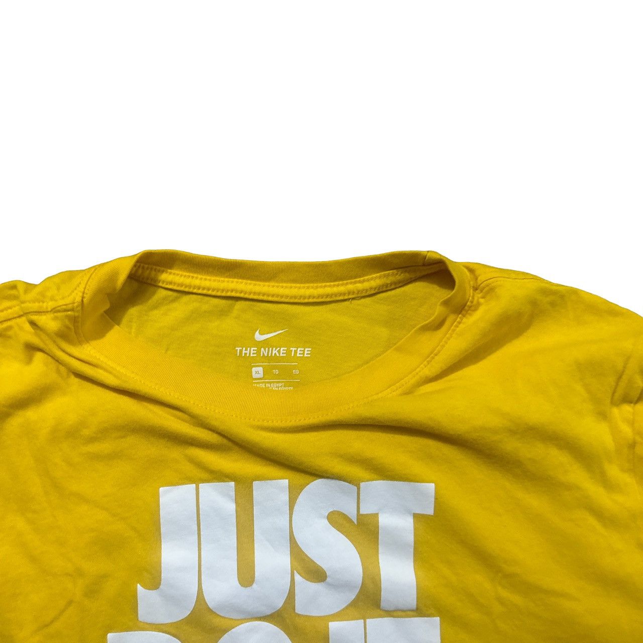 Nike Mens Yellow Nike T-shirt Size US XL / EU 56 / 4 - 4 Thumbnail