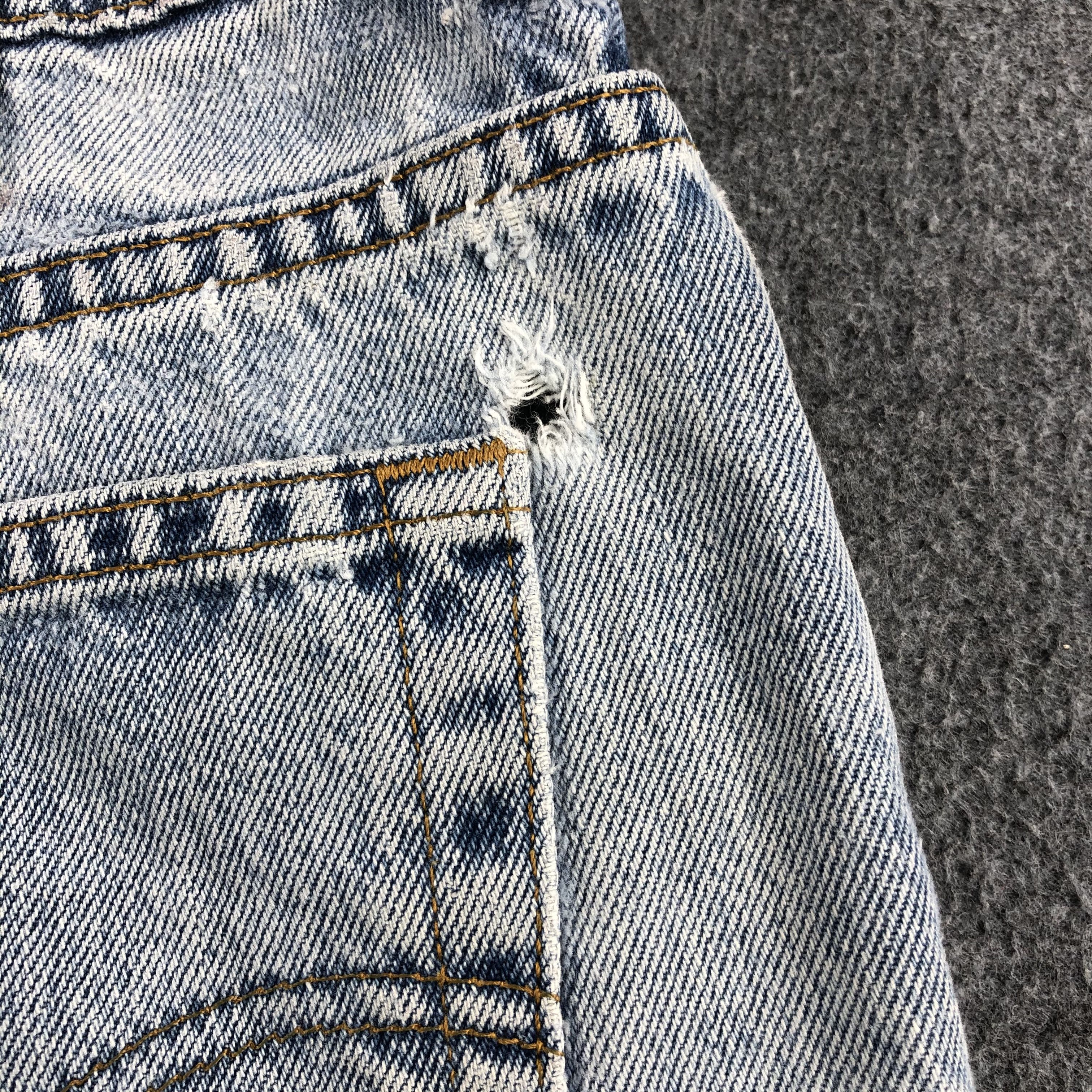Levi's 90s Vintage Light Wash Levis 550 Jeans-J1684 Size US 39 - 8 Thumbnail