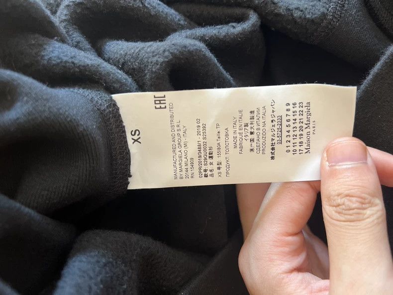 Maison Margiela Maison Margiela Stitched silhouette long sleeves Size XS / US 0-2 / IT 36-38 - 8 Thumbnail