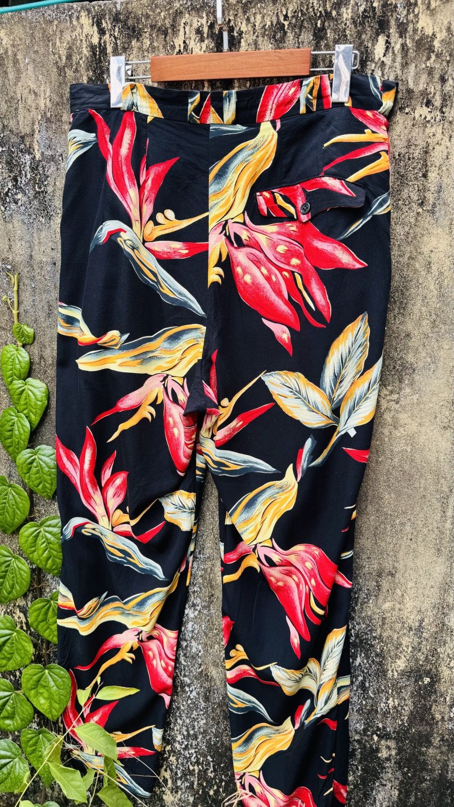 Yohji Yamamoto Yohji Yamamoto Pour Home SS97 Floral Rayon Pleated Garbadine Size US 34 / EU 50 - 10 Thumbnail