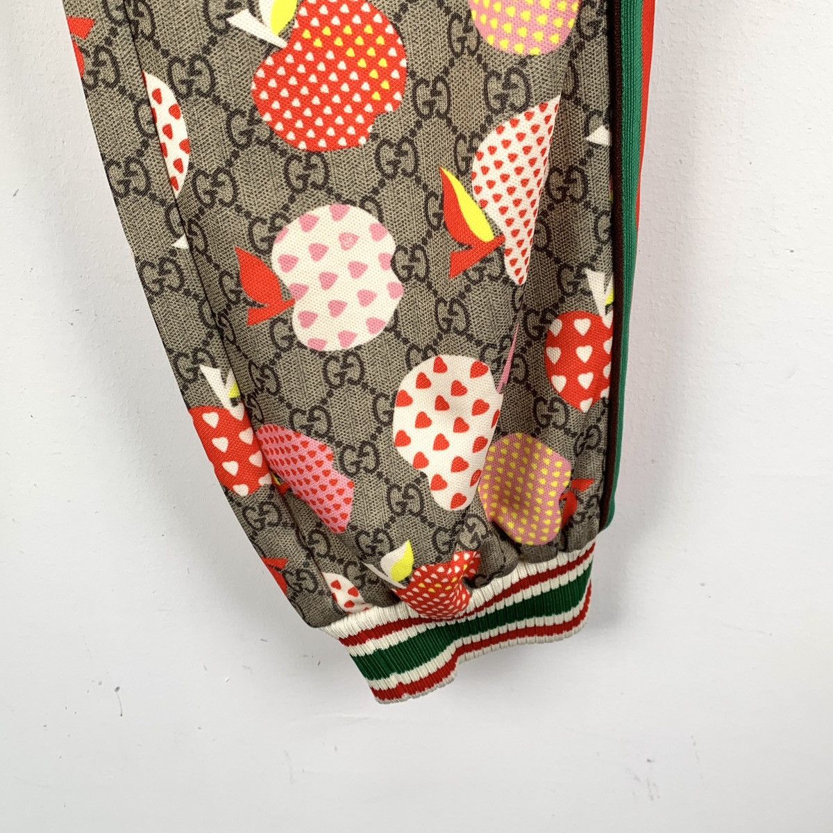 Gucci Gucci Apple Logo Jacquard All-over Print Sweatpants K26WX Size 26" / US 2 / IT 38 - 5 Thumbnail