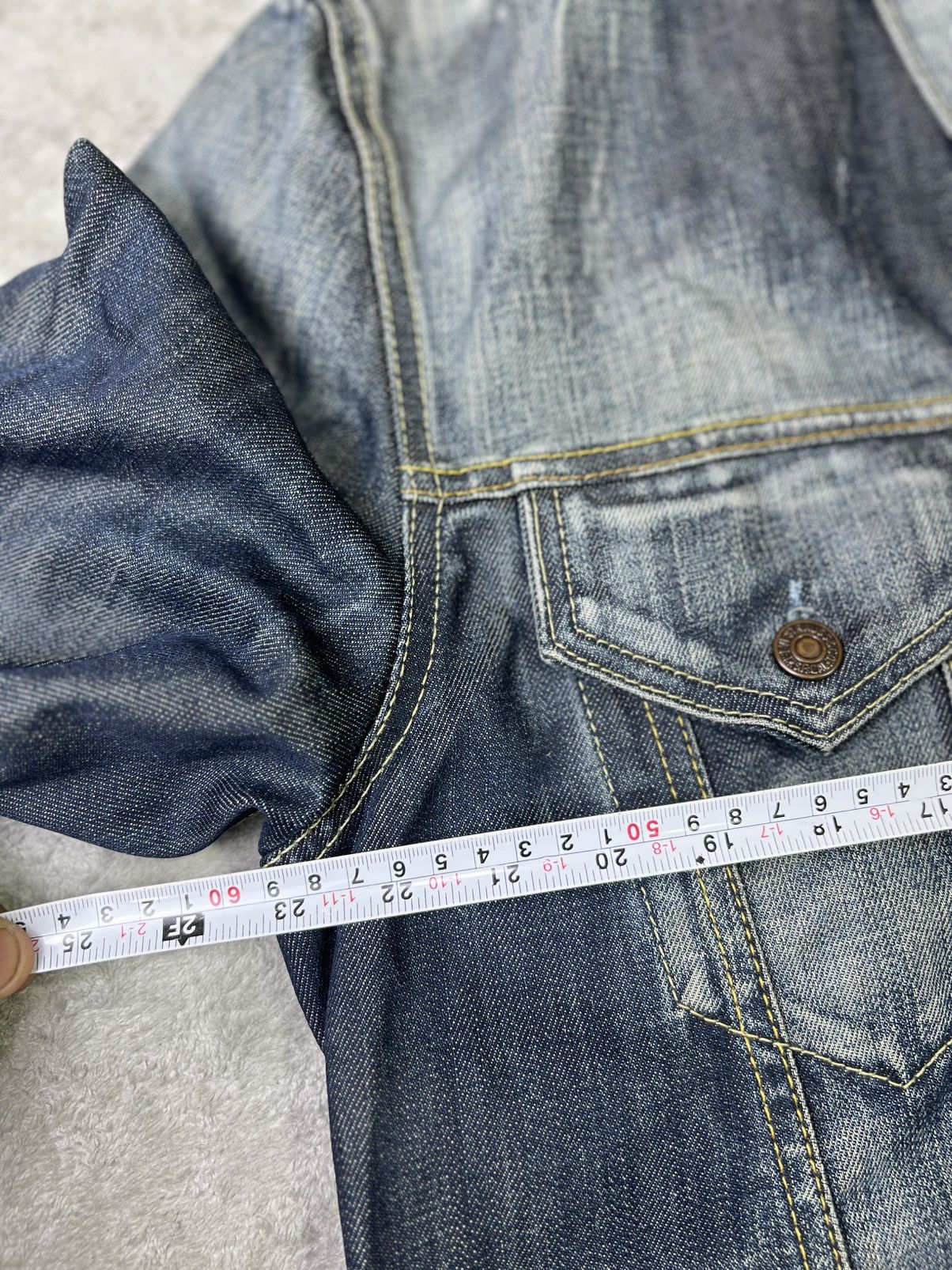 Levi's Vintage Clothing Vintage Y2K Levi’s 70500 Denim Trucker Jacket XL Distressed Size US XL / EU 56 / 4 - 11 Thumbnail