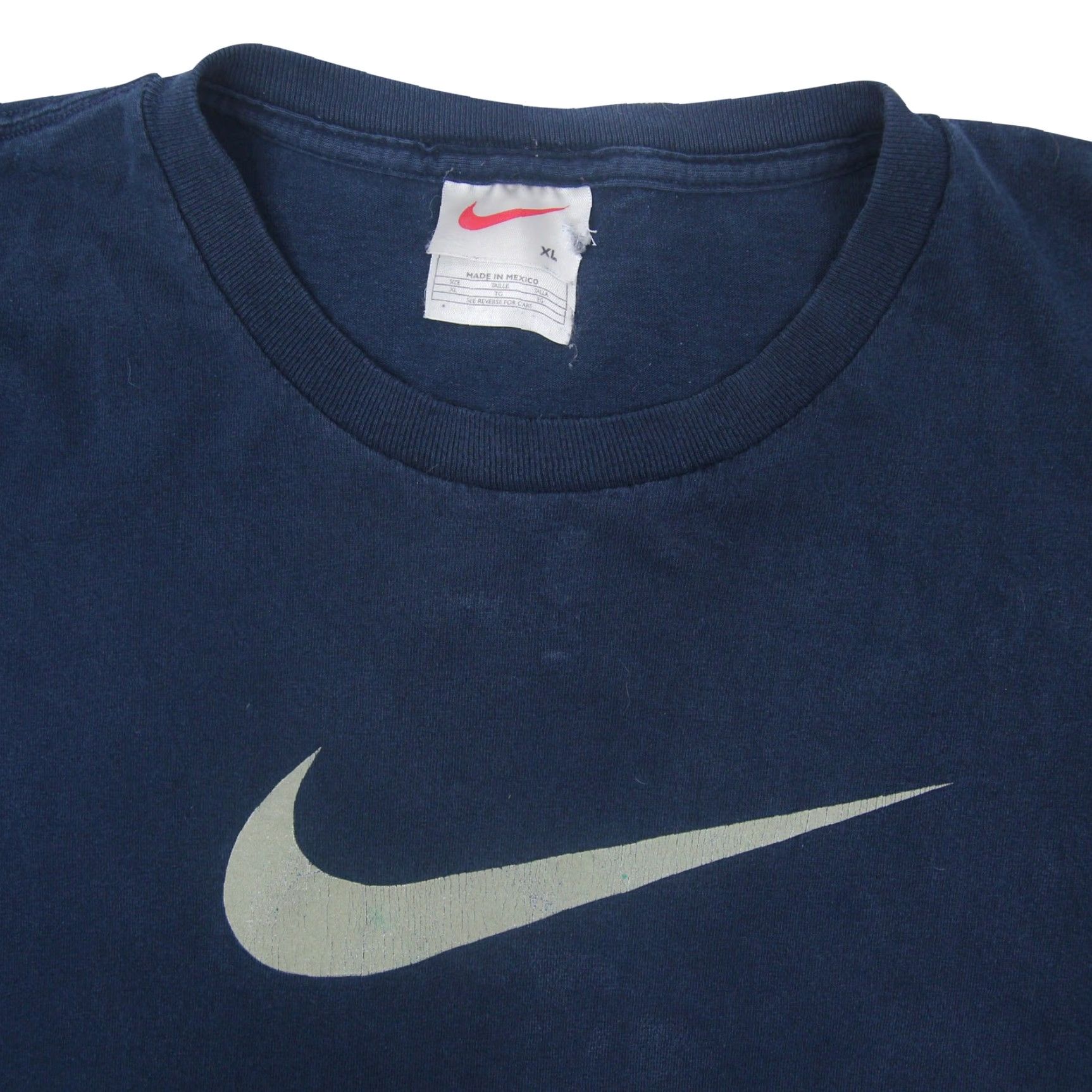 Nike VINTAGE Nike Mens XL T-Shirt Blue Swoosh Graphic Shirt Mens XL Blue Nike T-Shirt Size US XL / EU 56 / 4 - 3 Thumbnail