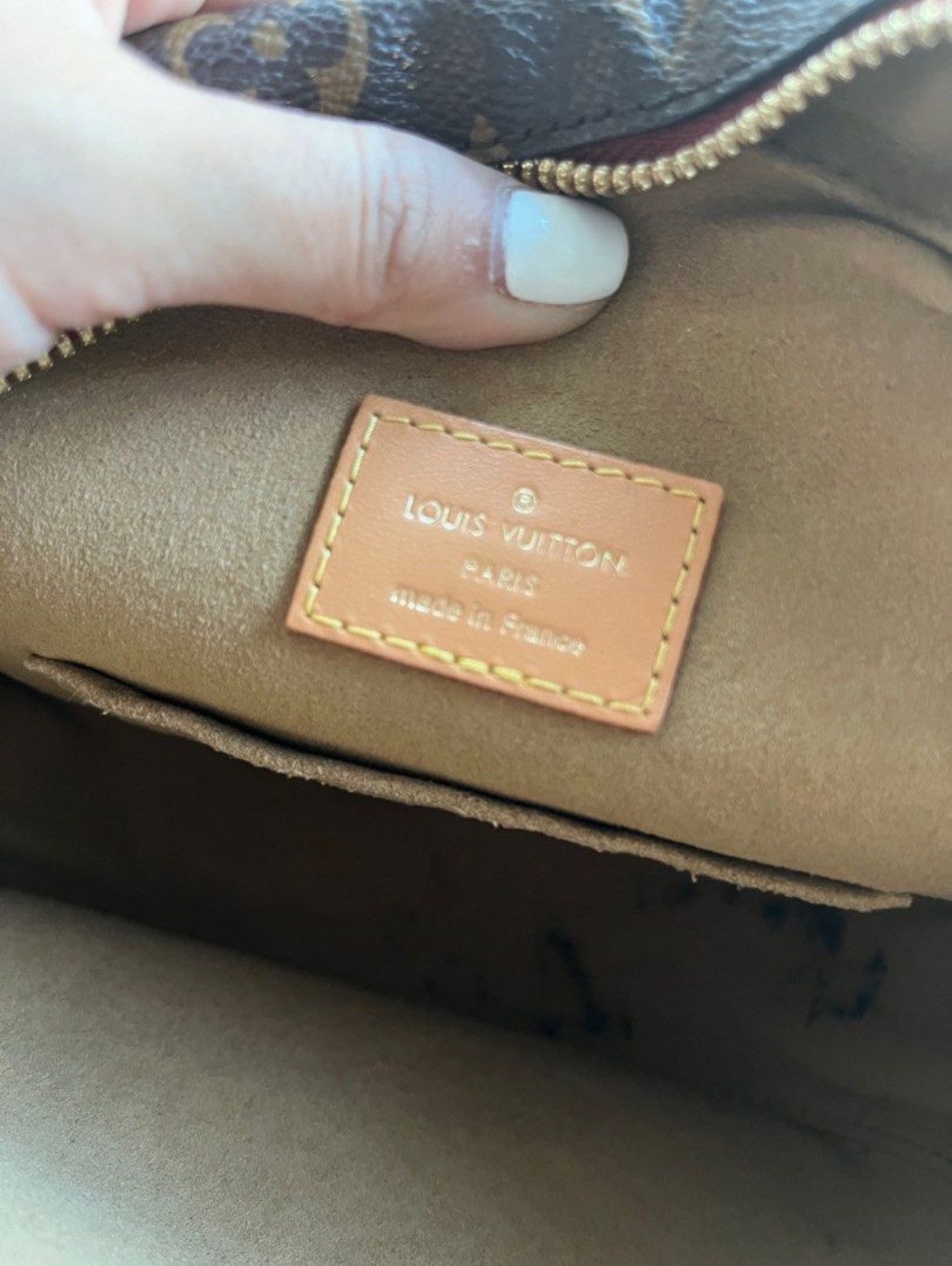 Louis Vuitton Louis Vuitton Boite Chapeau Souple (Monogram) Bag Size ONE SIZE - 8 Thumbnail