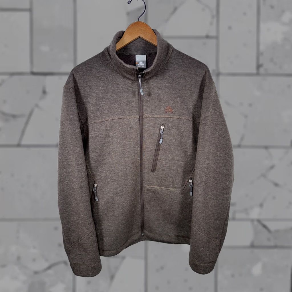Nike ACG VINTAGE Nike ACG Softshell Jacket Mens M Brown Classic 90s Streetwear Zip Pockets Size US L / EU 52-54 / 3 - 1 Thumbnail