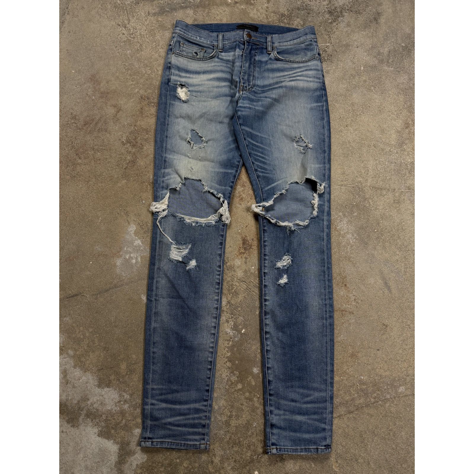 Amiri Amiri Thrasher Jeans Light Wash 34 Used Size US 34 / EU 50 - 1 Thumbnail